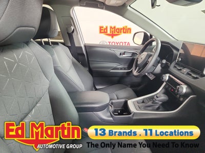 2025 Toyota RAV4 XLE