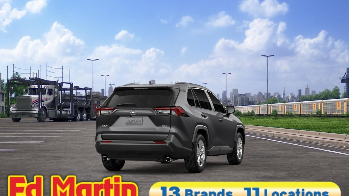 2025 Toyota RAV4 XLE