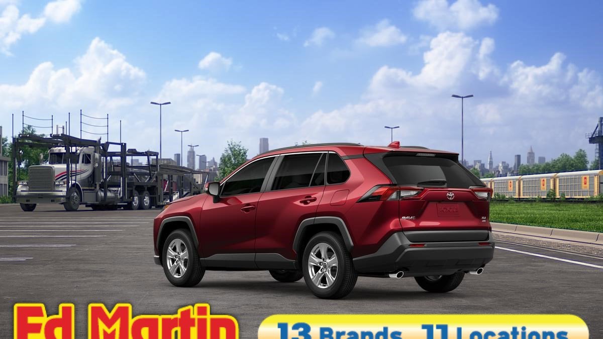 2025 Toyota RAV4 XLE