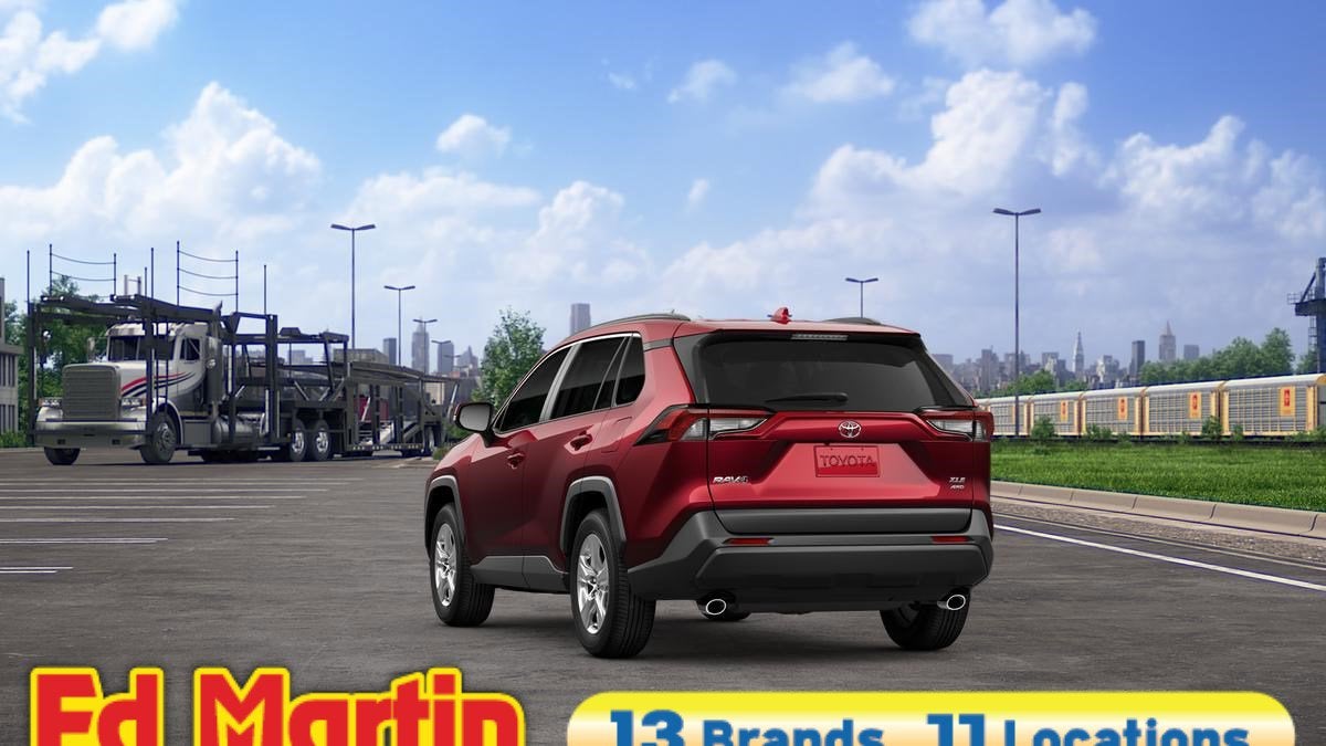 2025 Toyota RAV4 XLE