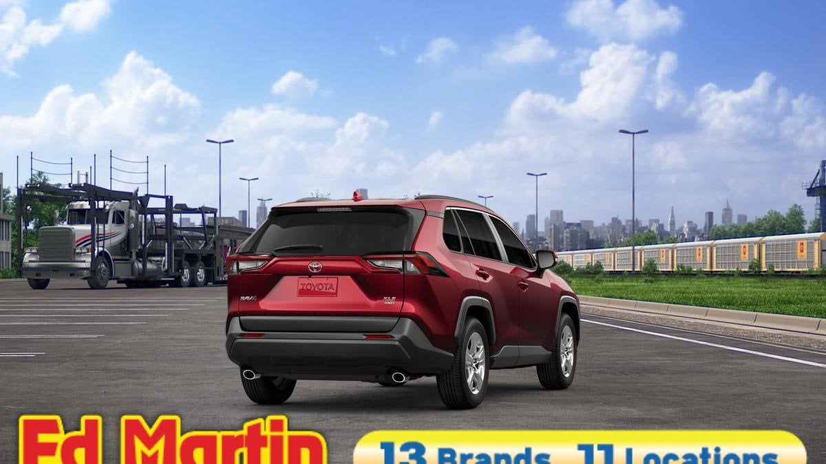 2025 Toyota RAV4 XLE