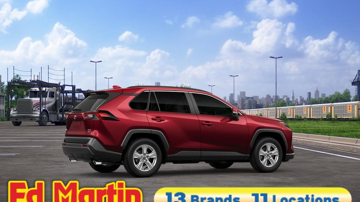 2025 Toyota RAV4 XLE