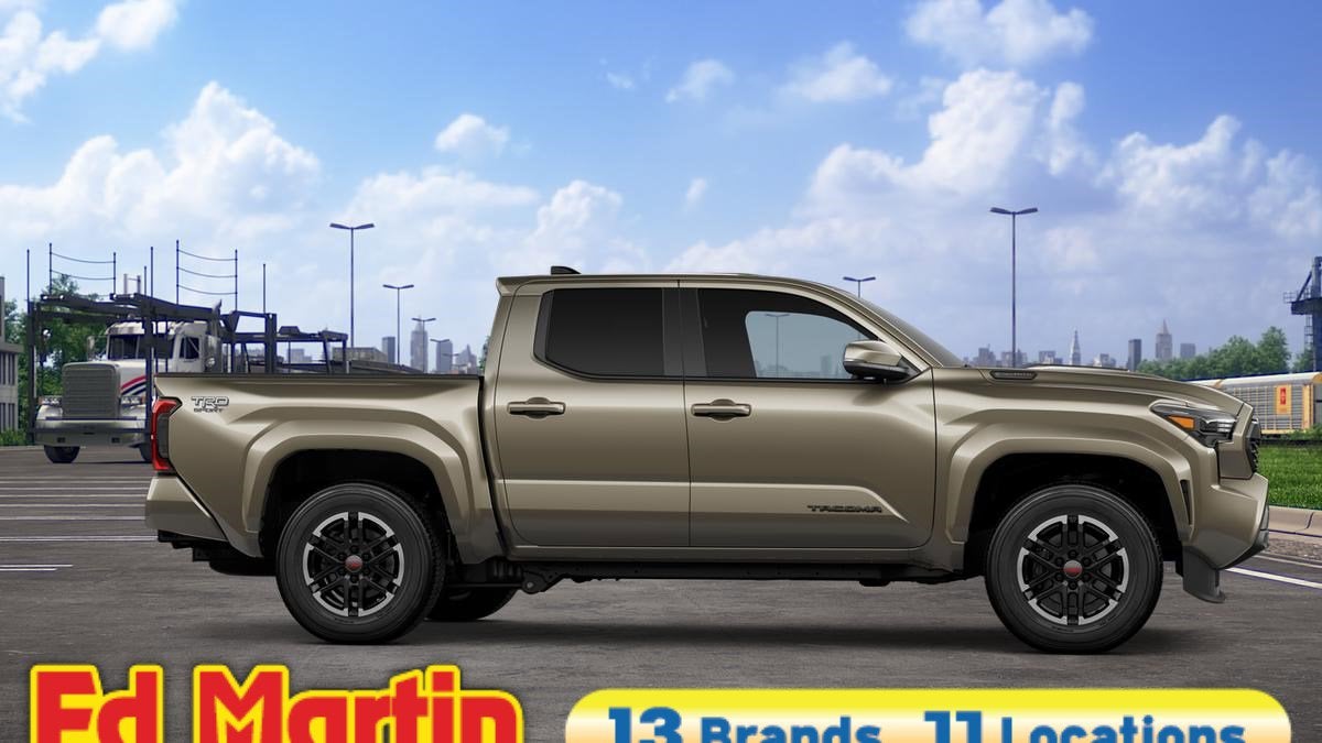 2026 Toyota Tacoma i-FORCE MAX TRD Sport Hybrid