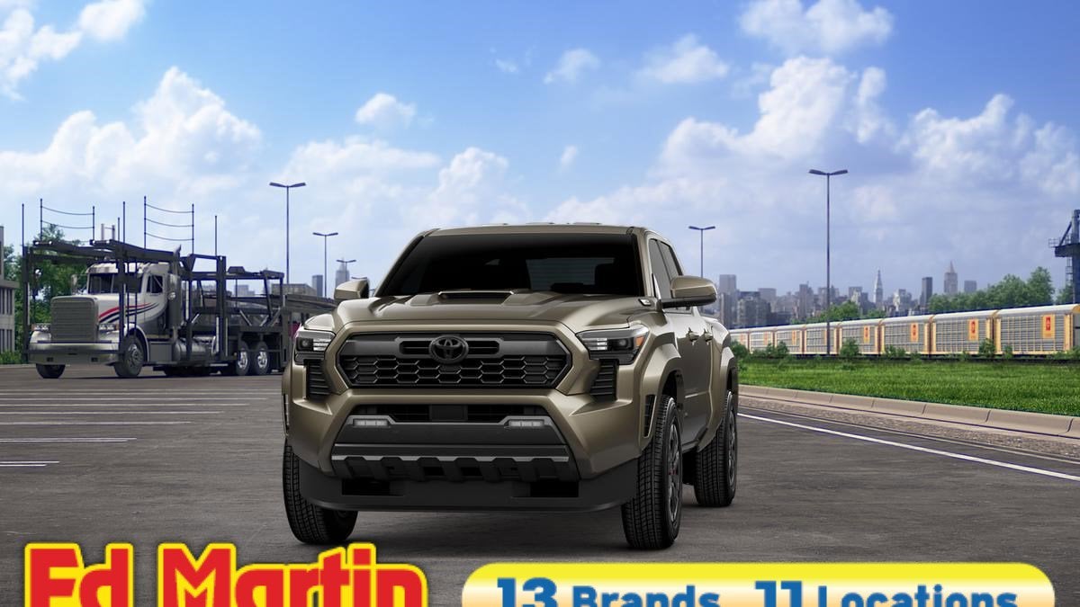 2026 Toyota Tacoma i-FORCE MAX TRD Sport Hybrid