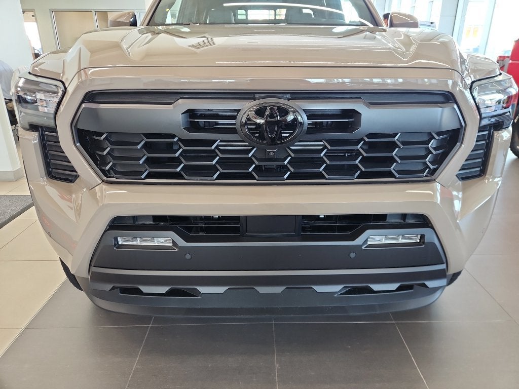 2026 Toyota Tacoma Hybrid TRD Off Road