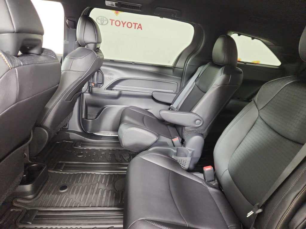 2026 Toyota Sienna Woodland Edition