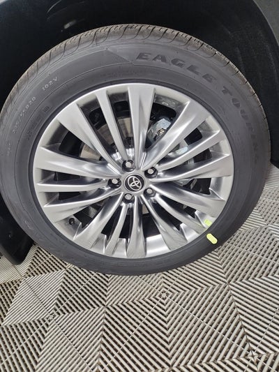 2026 Toyota Highlander Platinum