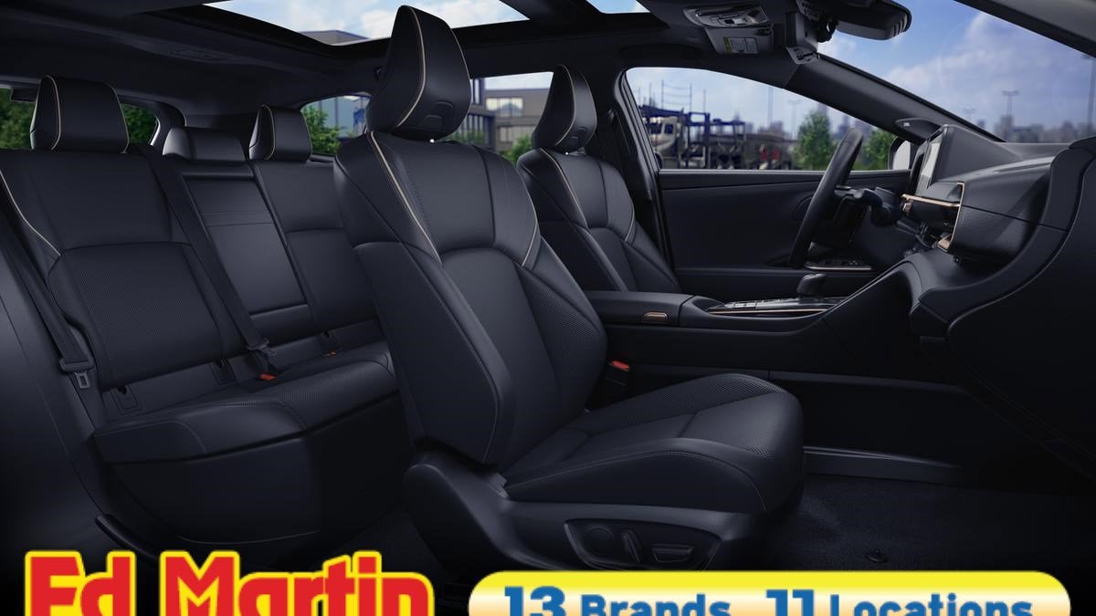 2026 Toyota Toyota Crown Signia Limited