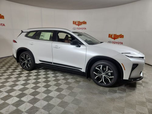 2026 Toyota Crown Signia XLE
