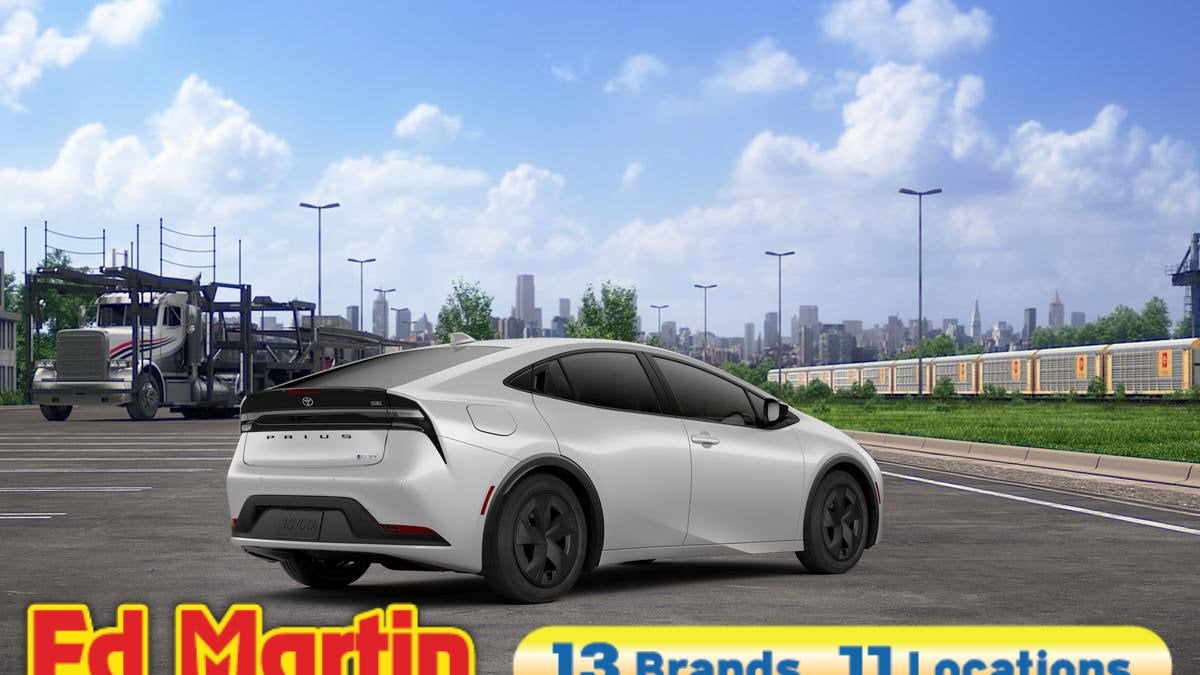2026 Toyota Prius Plug-in Hybrid SE