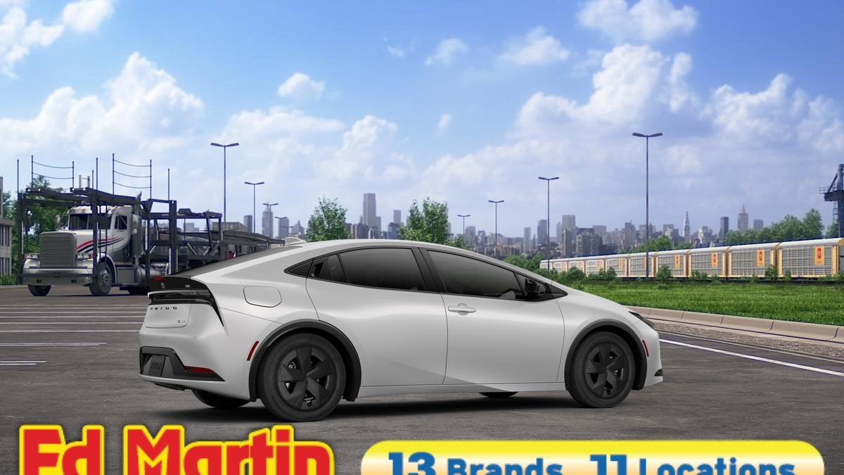 2026 Toyota Prius Plug-in Hybrid SE