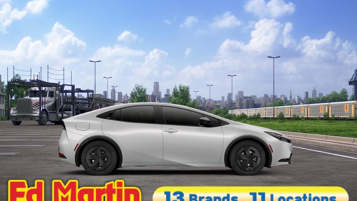 2026 Toyota Prius Plug-in Hybrid SE