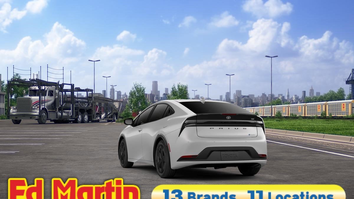 2026 Toyota Prius Plug-in Hybrid SE