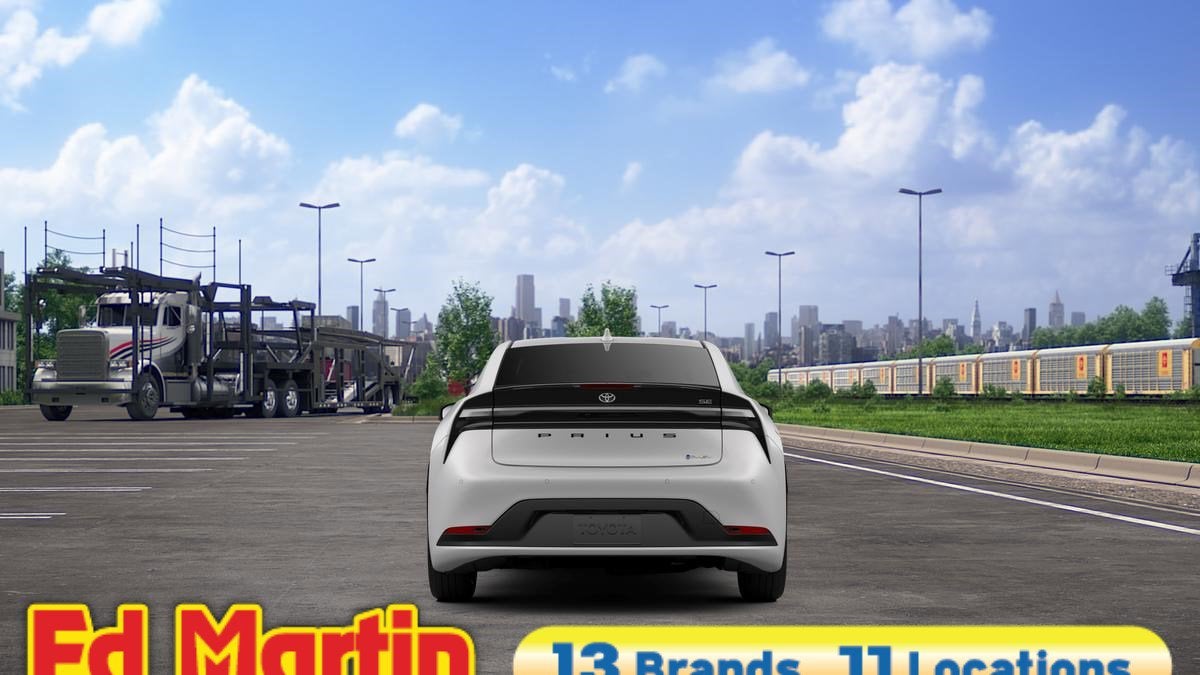 2026 Toyota Prius Plug-in Hybrid SE