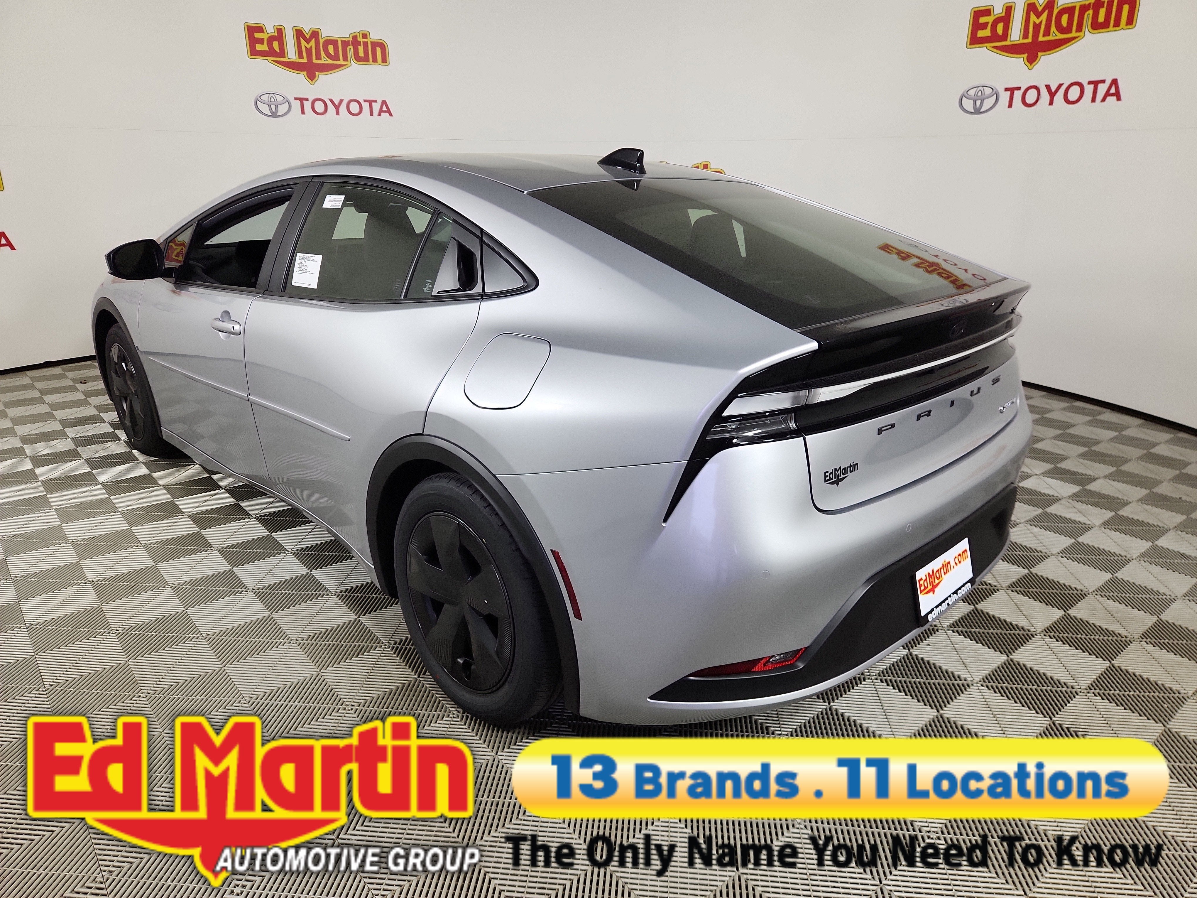 2026 Toyota Prius Plug-in Hybrid SE