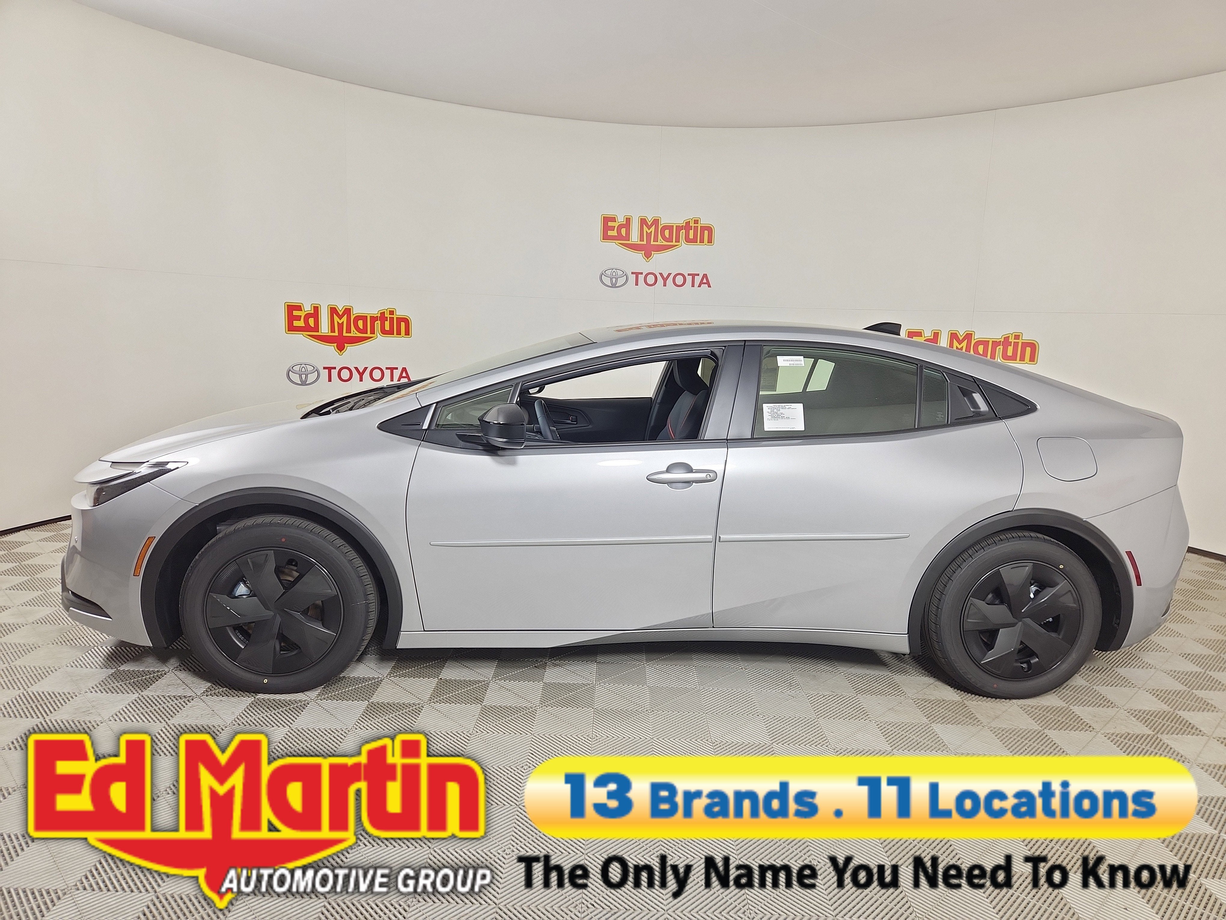 2026 Toyota Prius Plug-in Hybrid SE