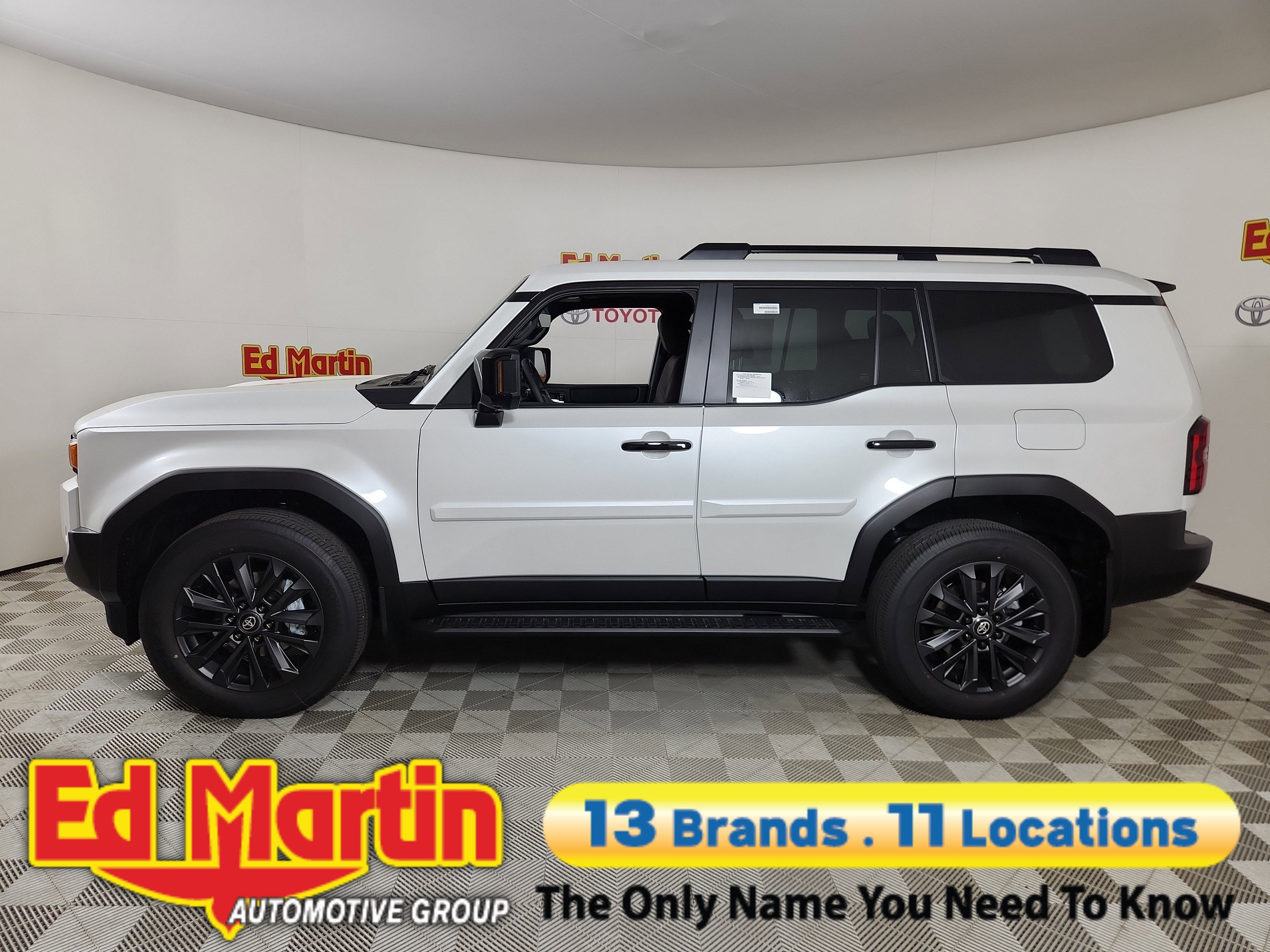 2026 Toyota Land Cruiser 4DR 4WD