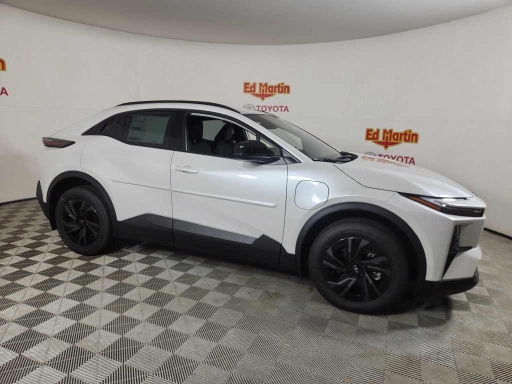 2026 Toyota C-HR SE