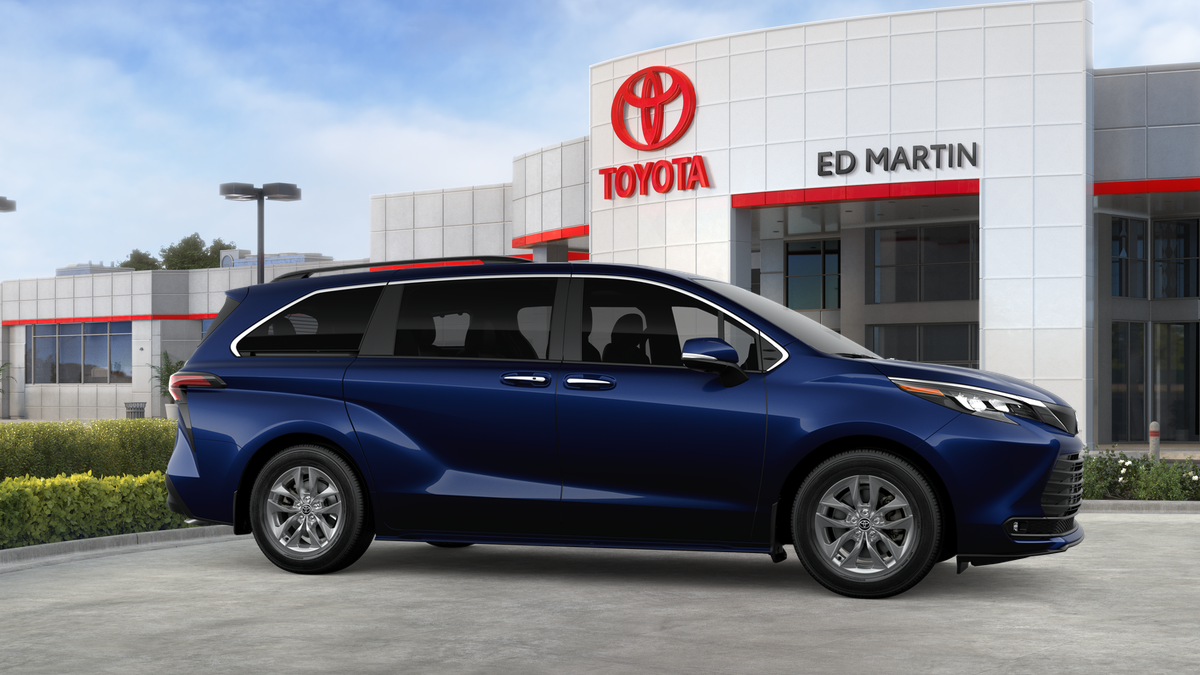 2026 Toyota Sienna XLE