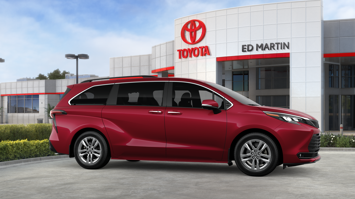 2026 Toyota Sienna XLE