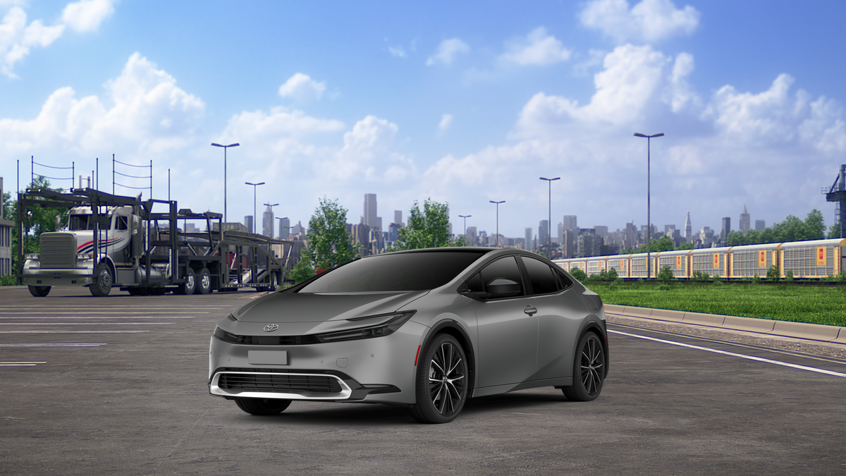 2026 Toyota Prius XLE FWD's photo