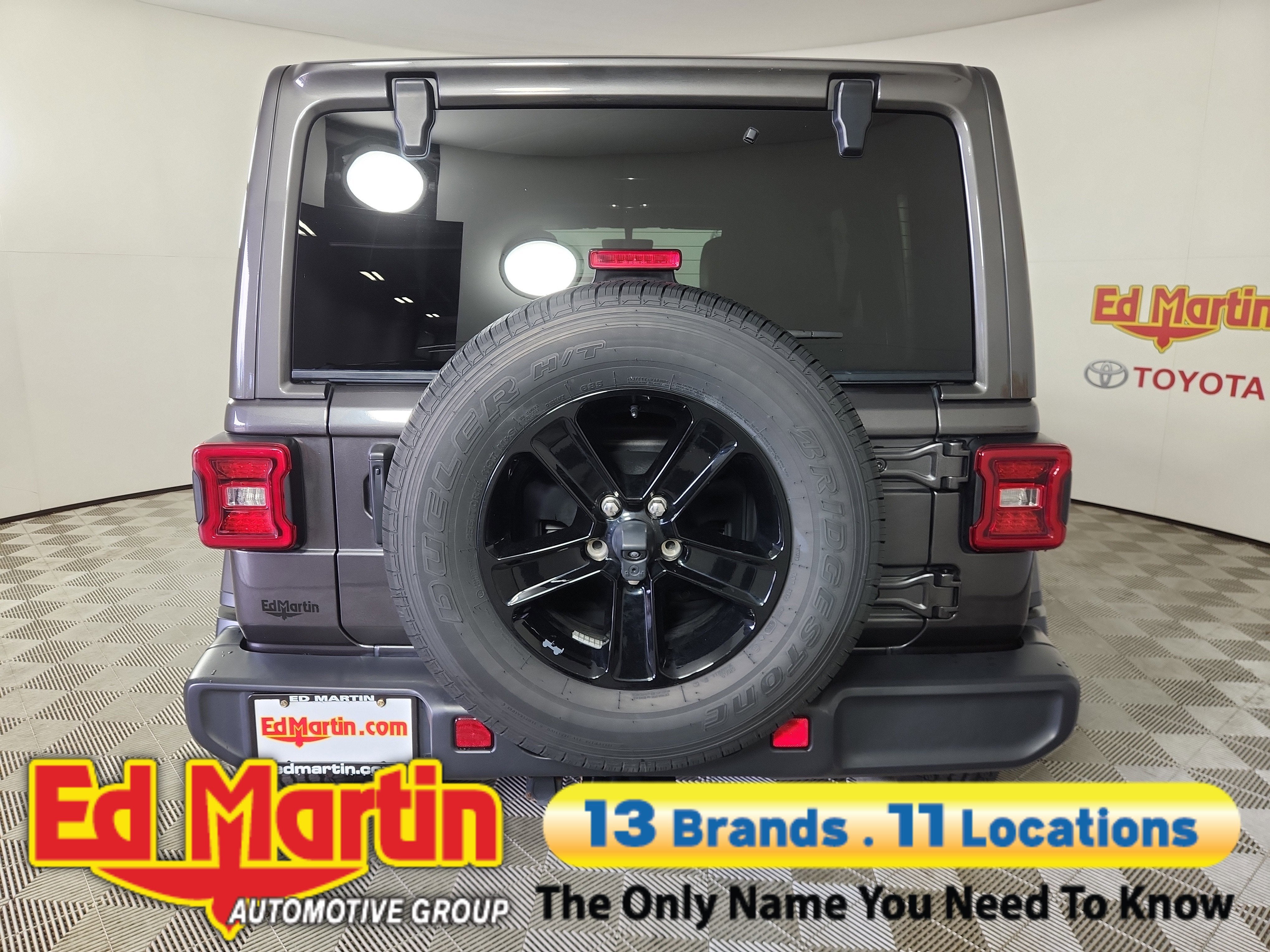 2020 Jeep Wrangler Unlimited Sahara Altitude
