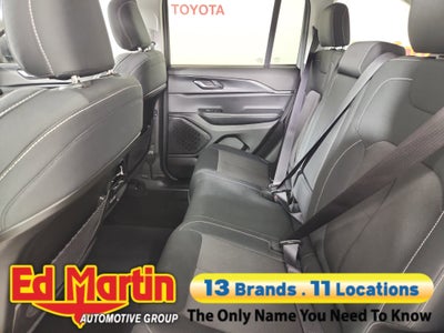 2023 Jeep Grand Cherokee Laredo