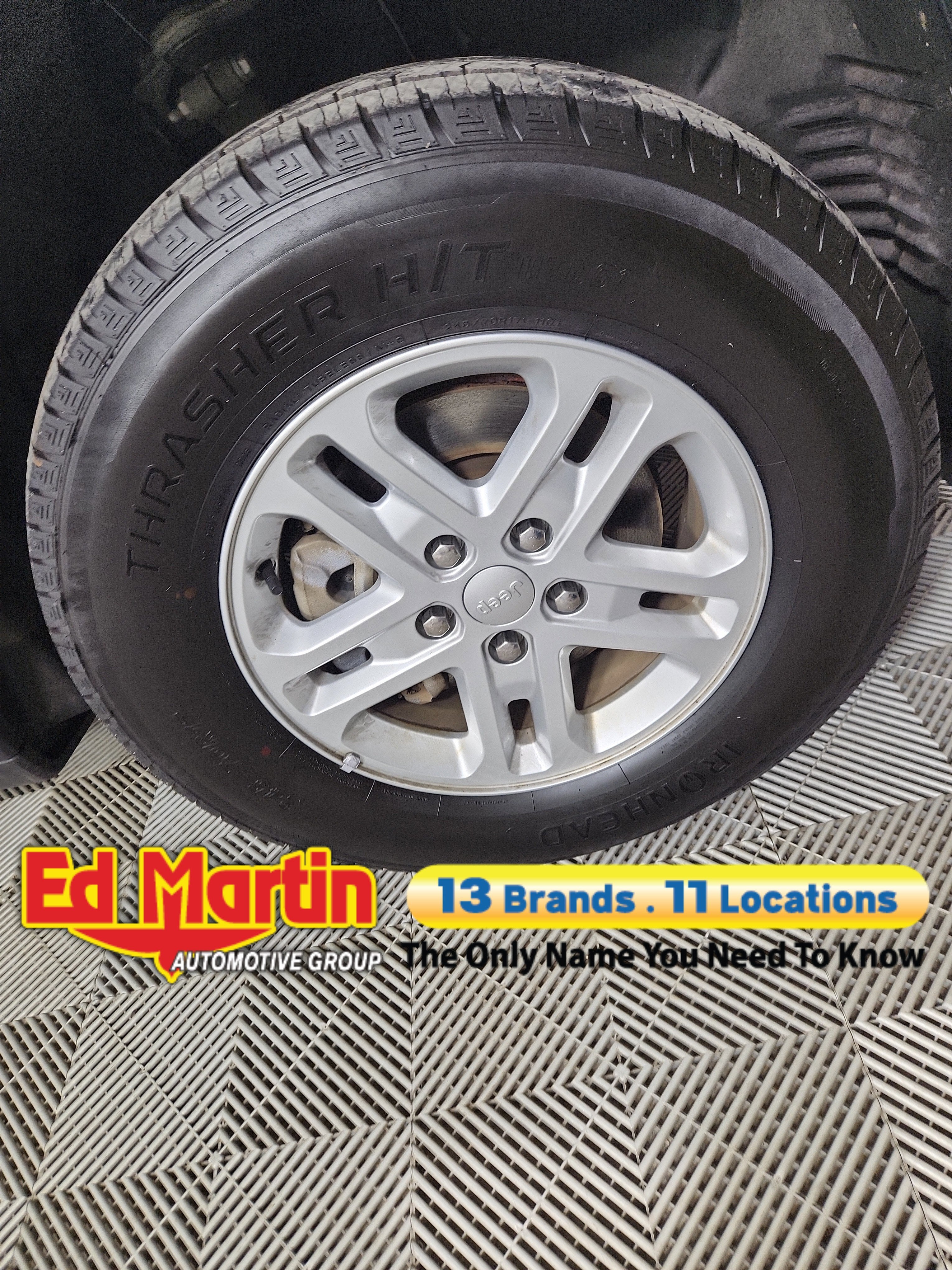 2023 Jeep Grand Cherokee Laredo