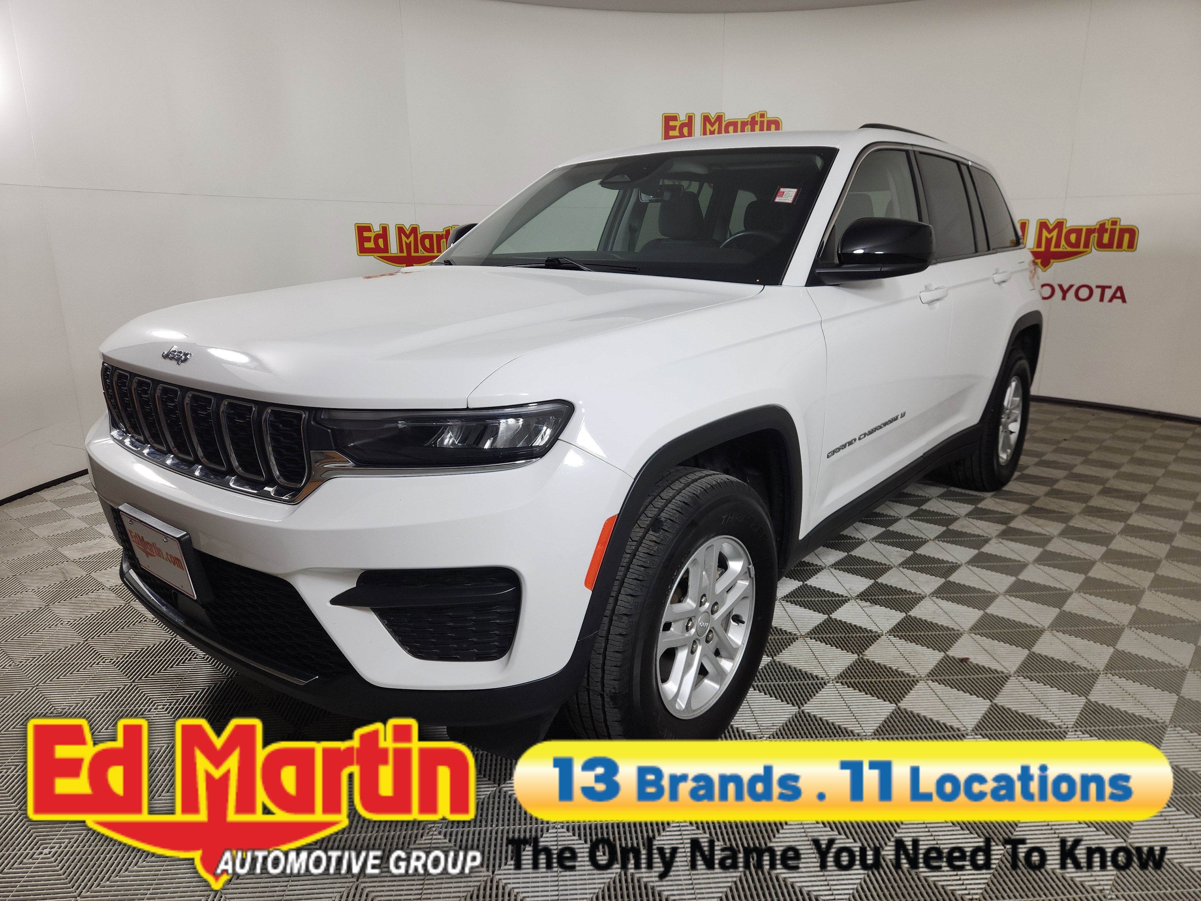 2023 Jeep Grand Cherokee Laredo