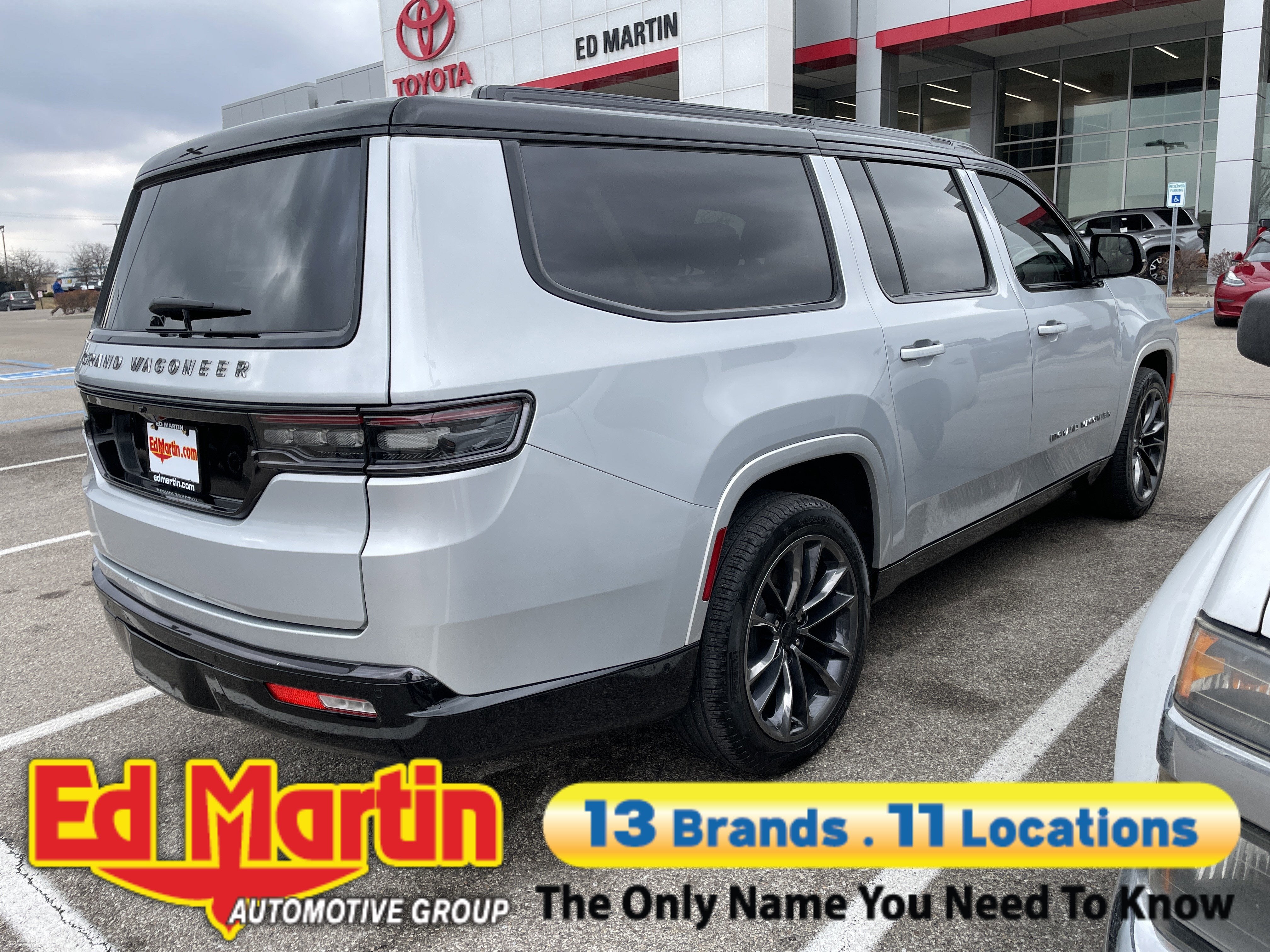 2025 Jeep Grand Wagoneer L Series III Obsidian