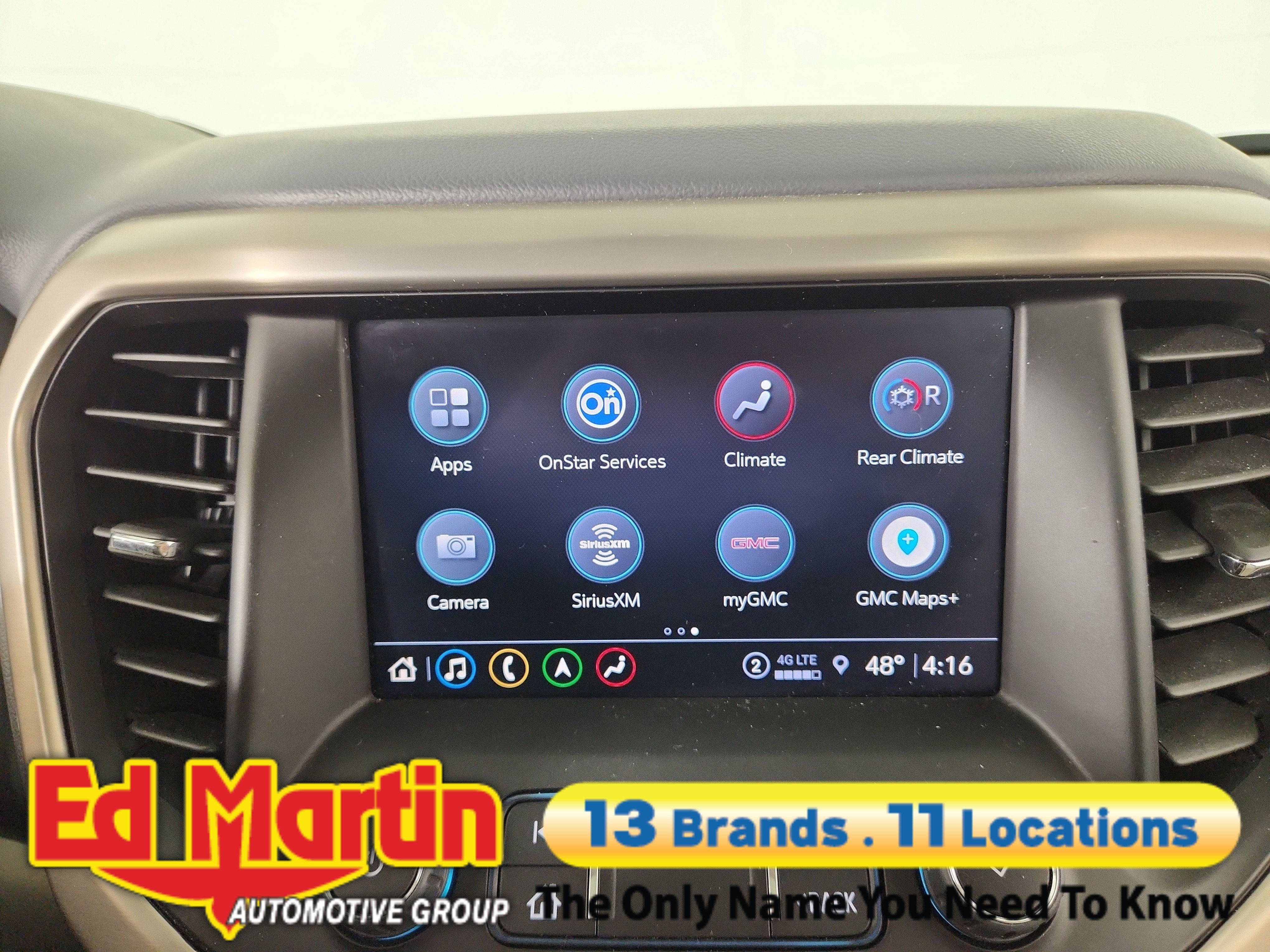 2023 GMC Acadia Denali