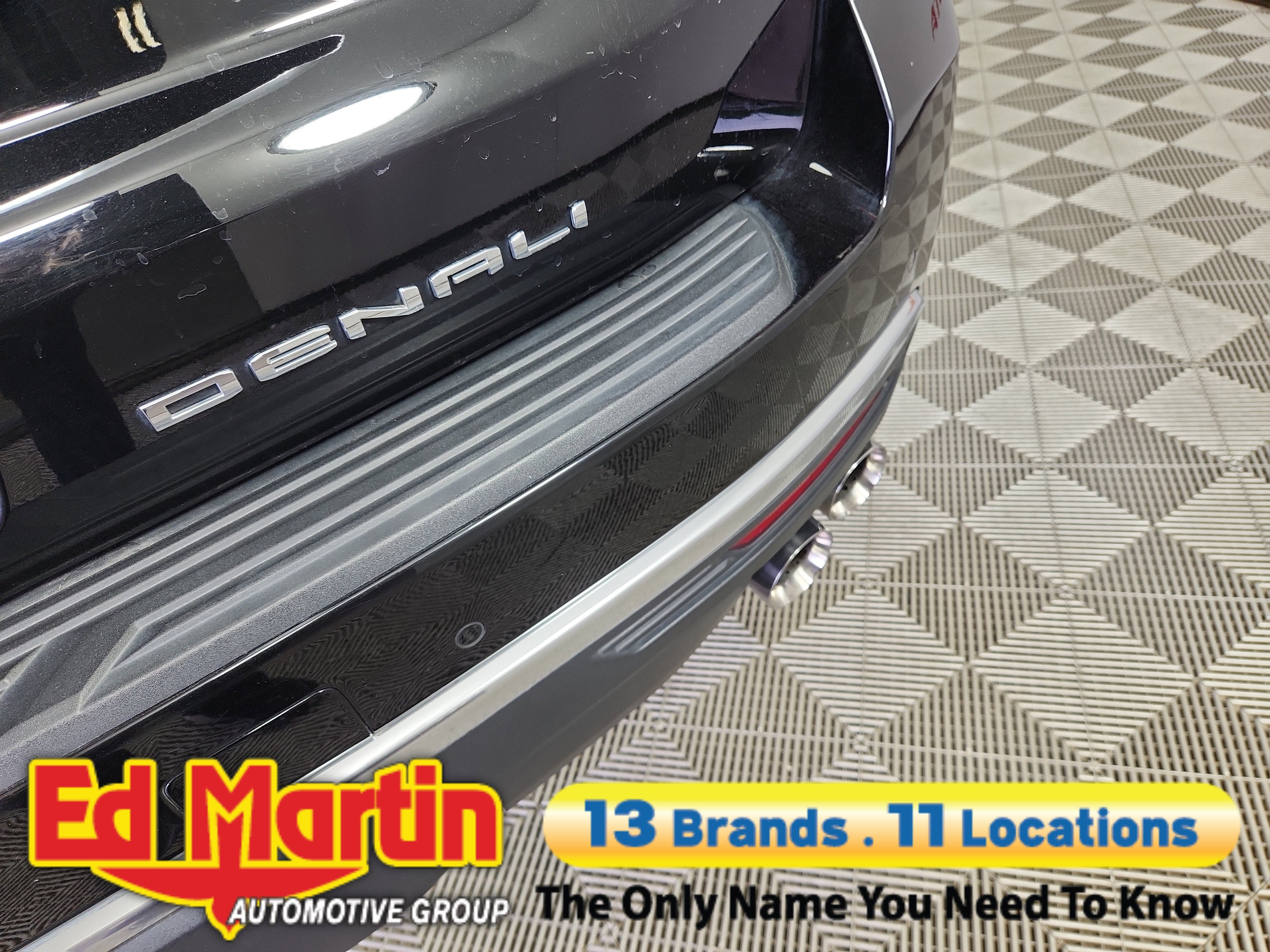 2022 GMC Yukon Denali - Photo 19