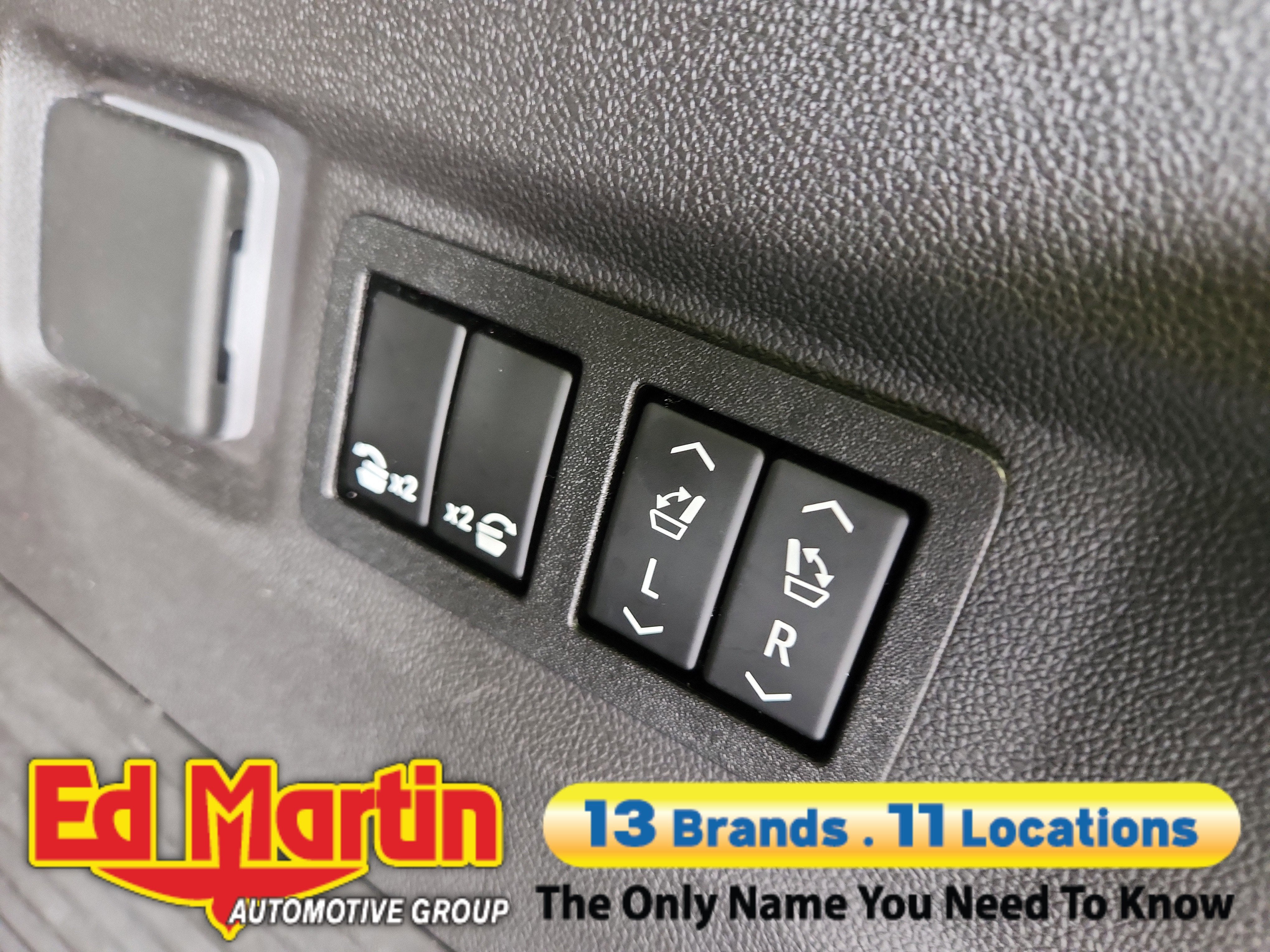 2022 GMC Yukon Denali - Photo 21