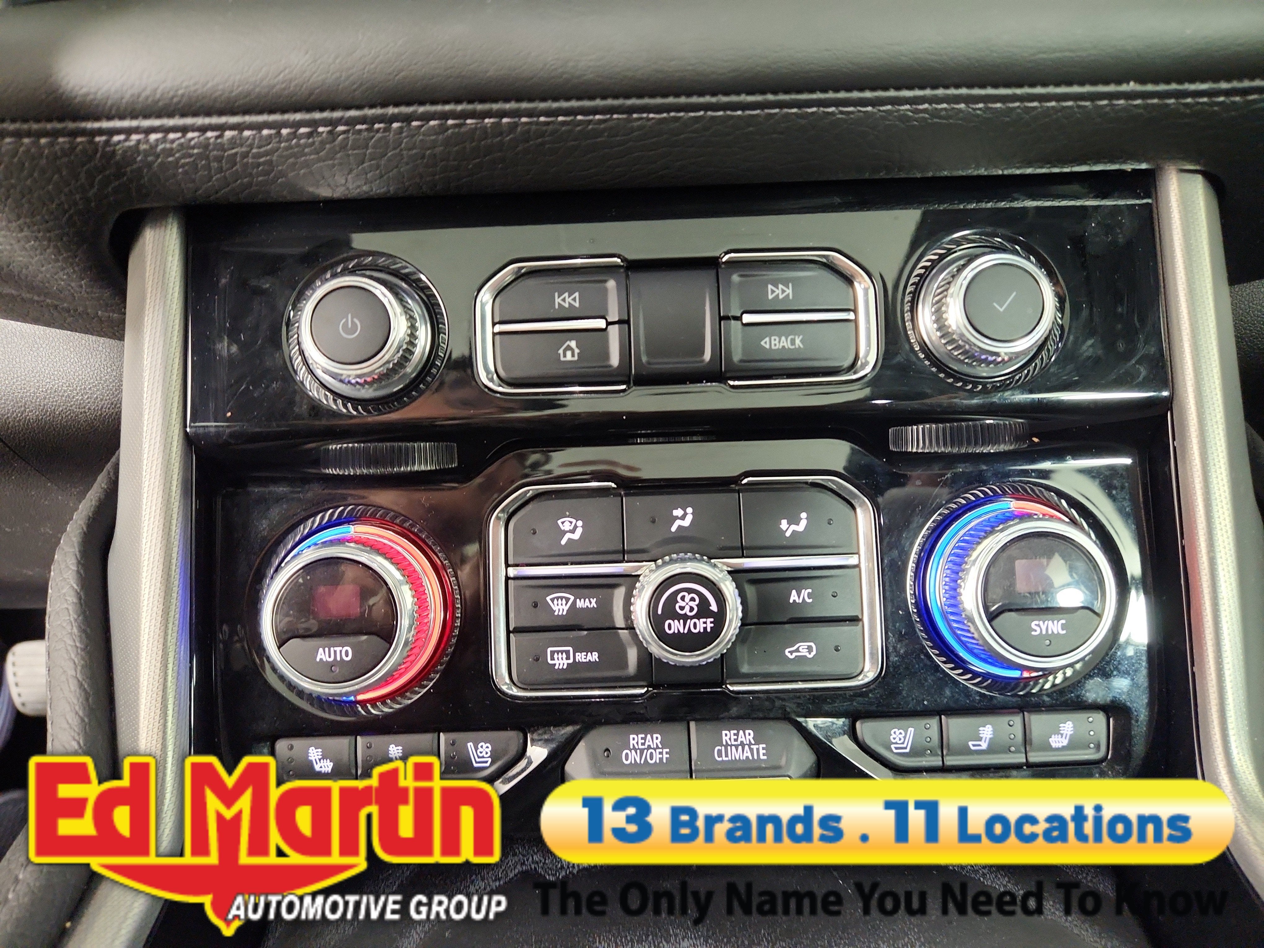 2022 GMC Yukon Denali - Photo 32