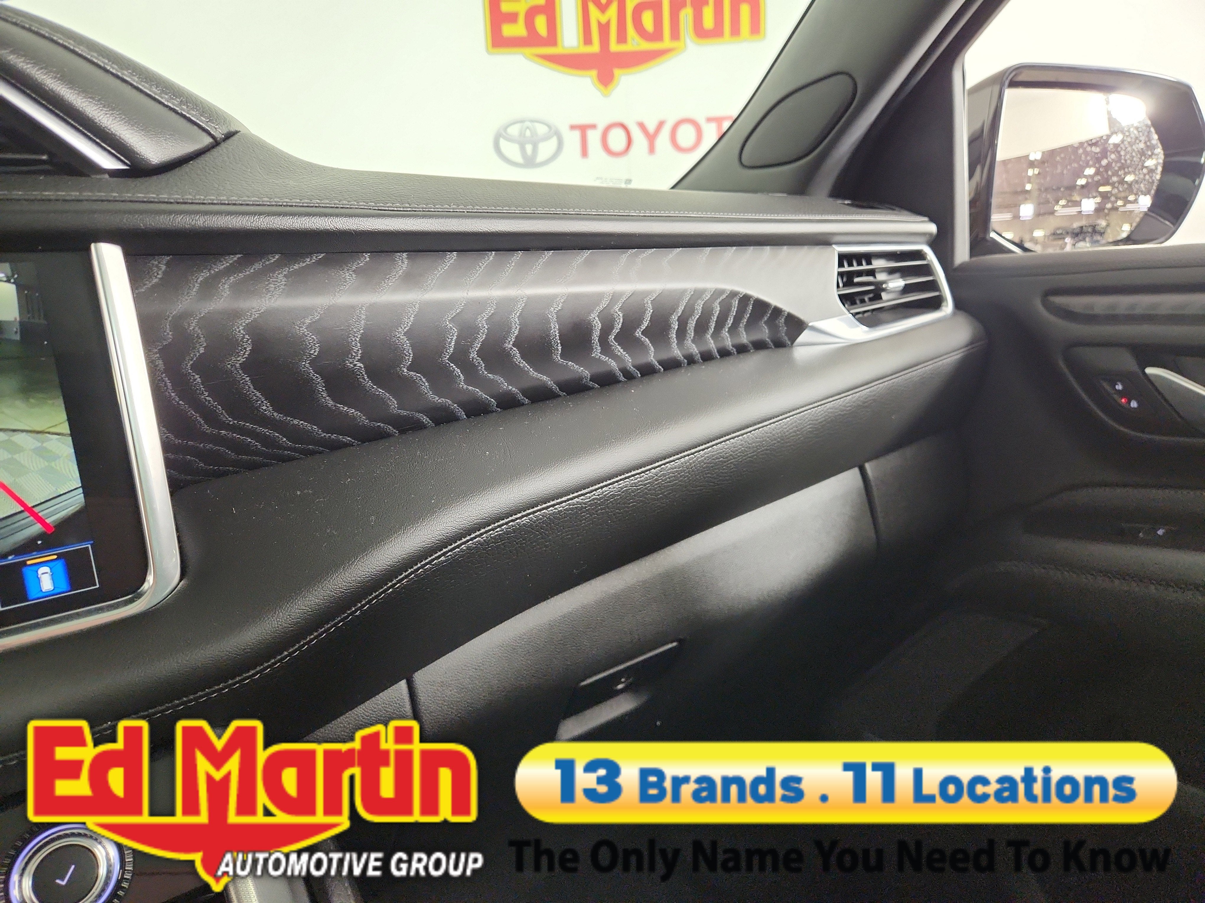 2022 GMC Yukon Denali - Photo 37