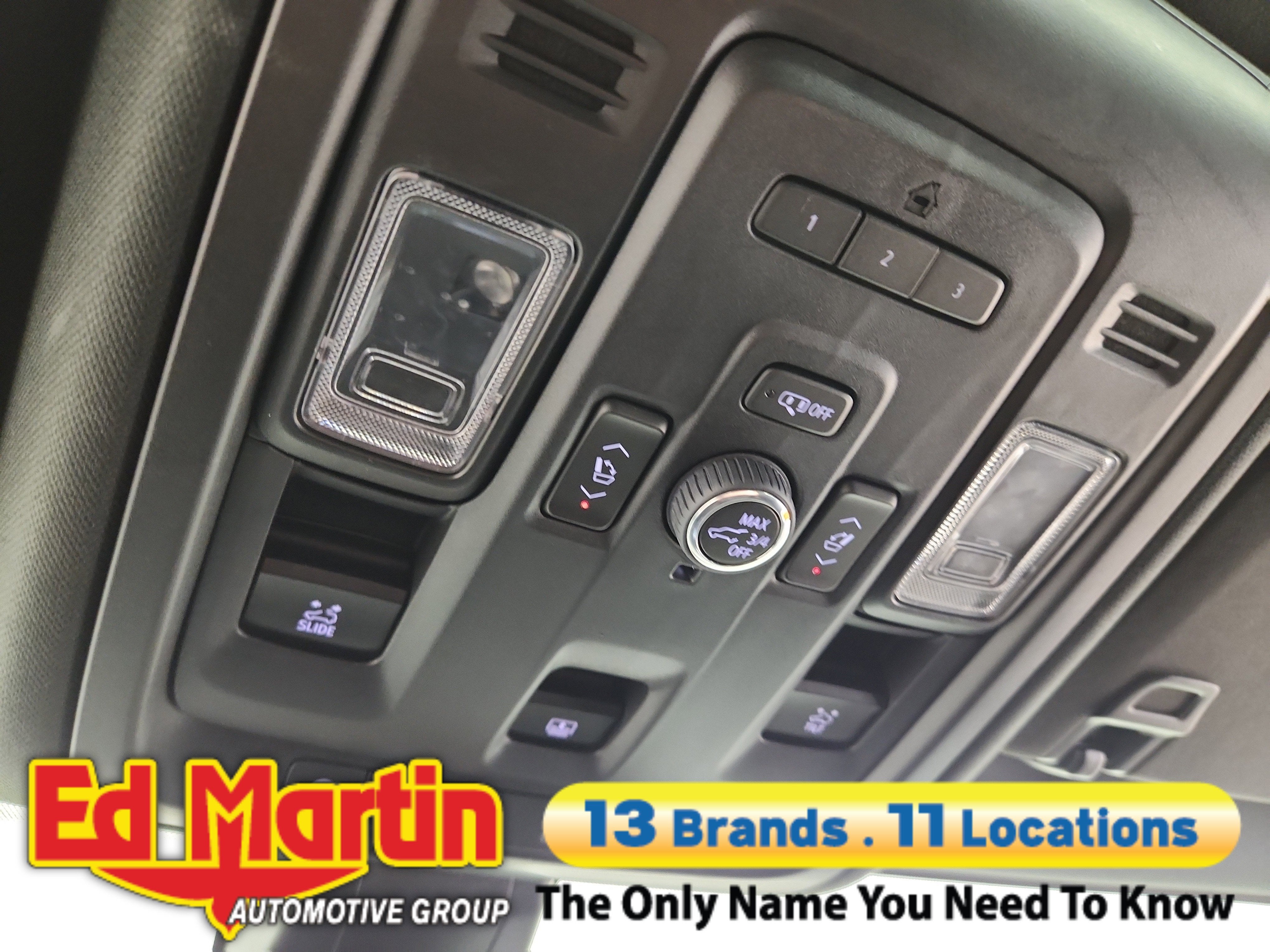 2022 GMC Yukon Denali - Photo 38