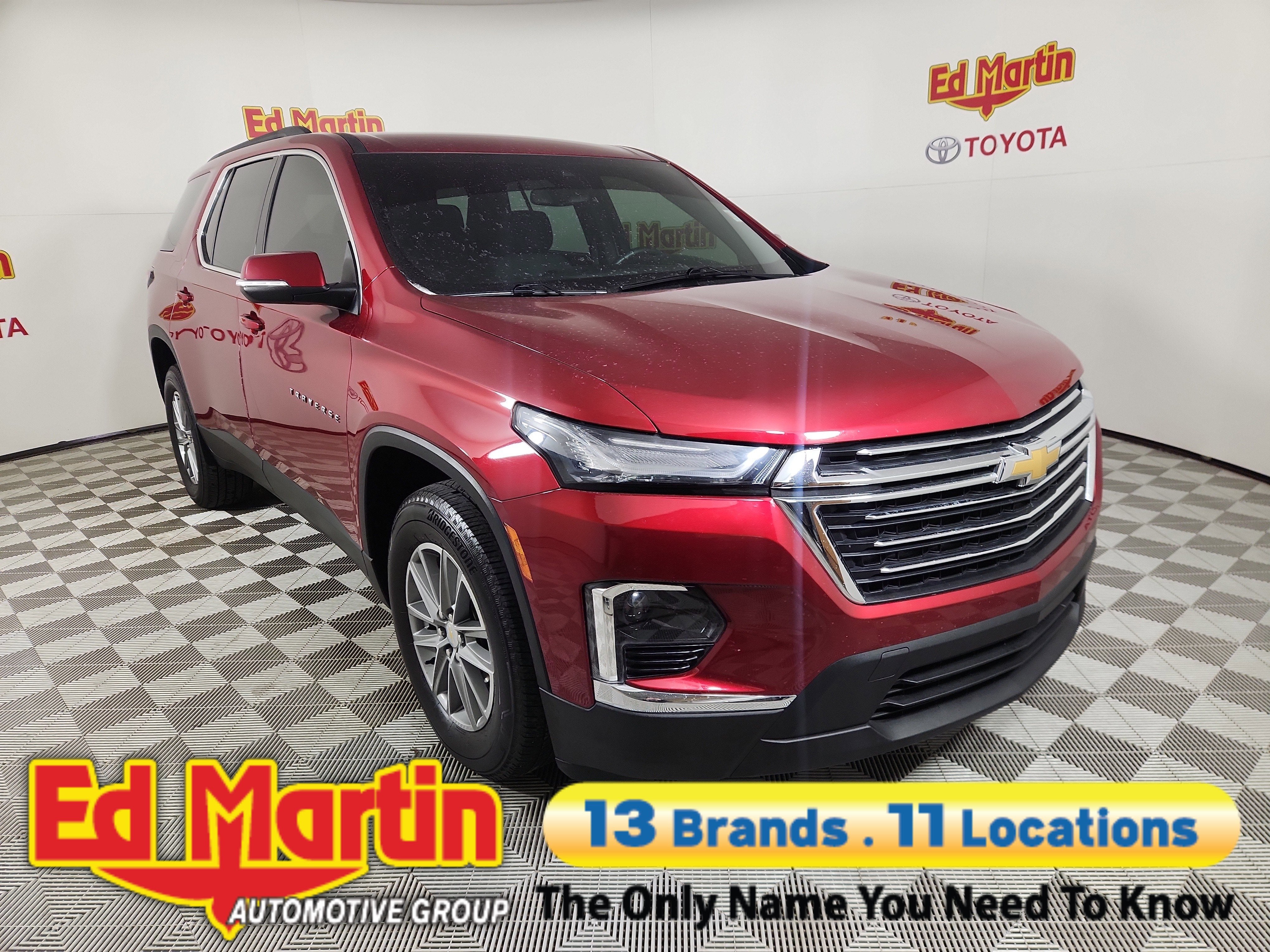 2023 Chevrolet Traverse LT Cloth