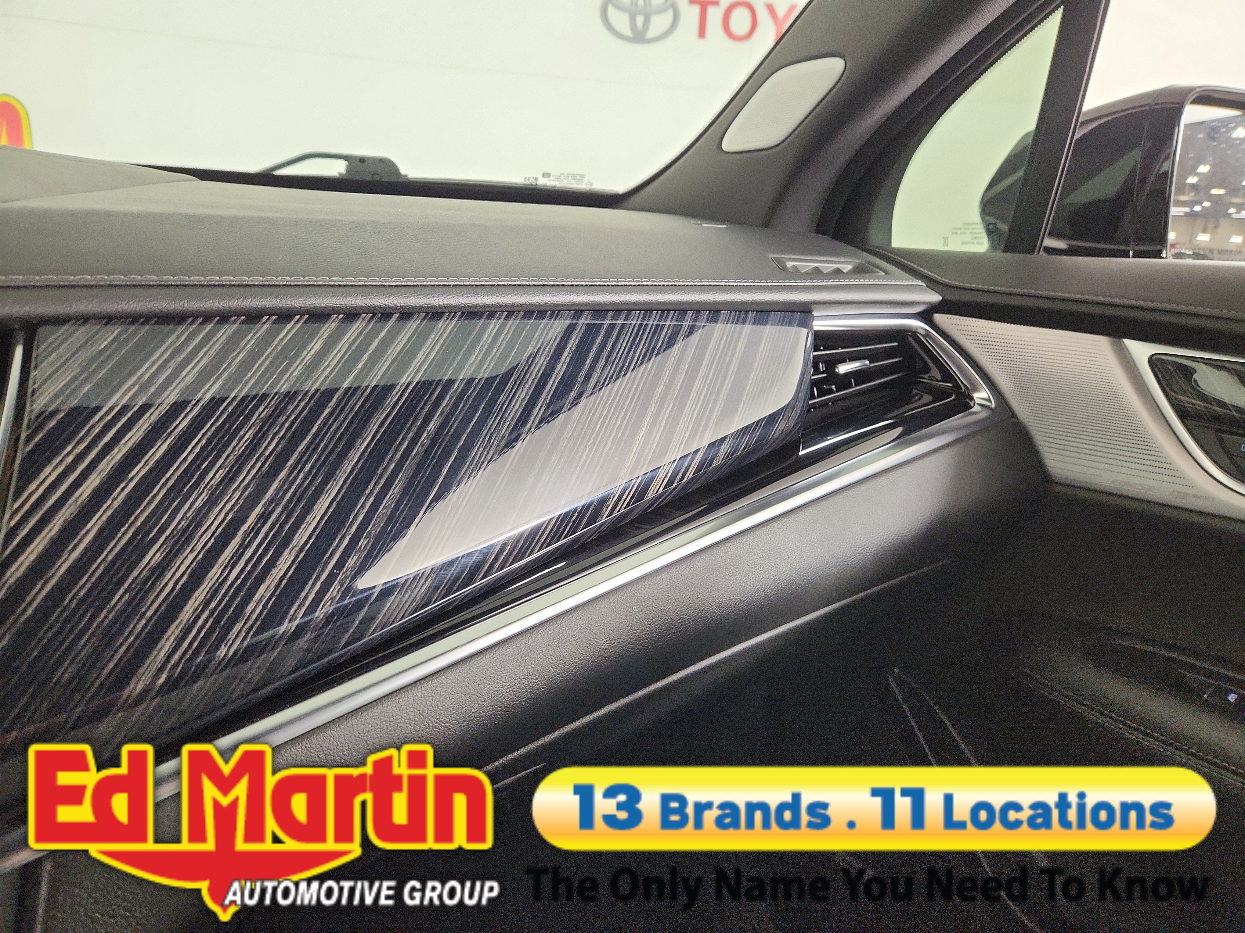 2024 Cadillac XT6 FWD Premium Luxury