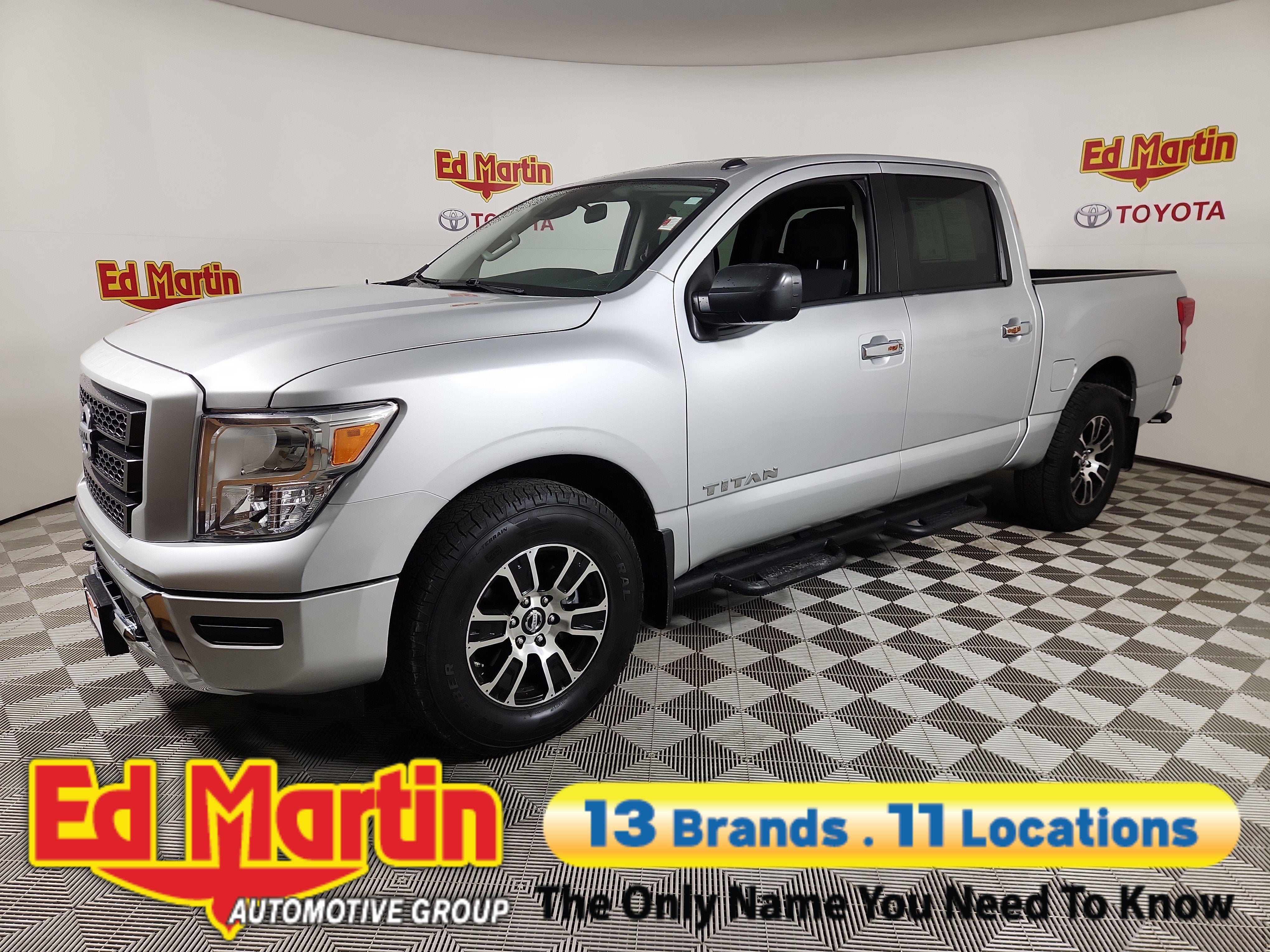 2021 Nissan Titan SV