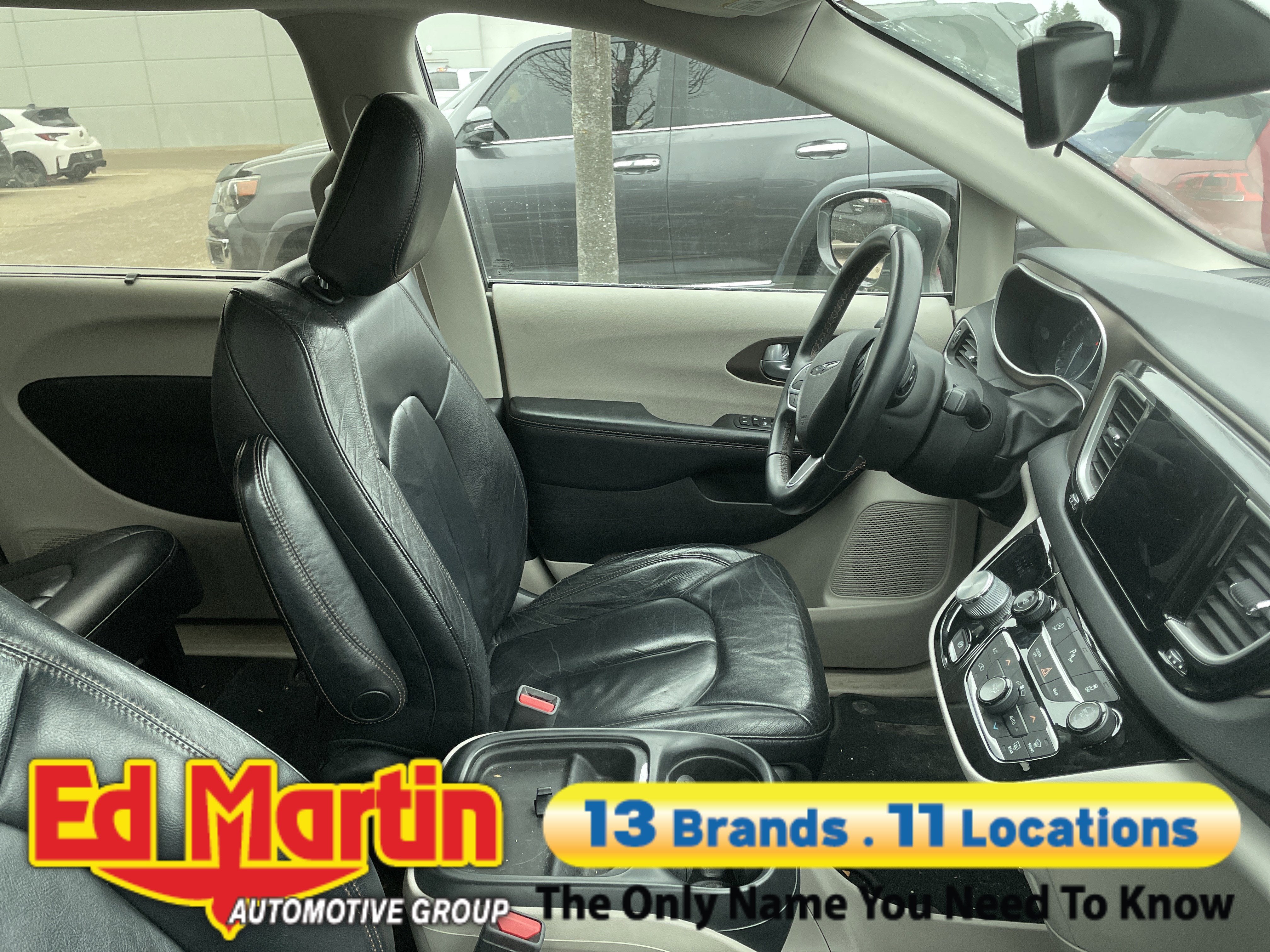 2017 Chrysler Pacifica Touring-L