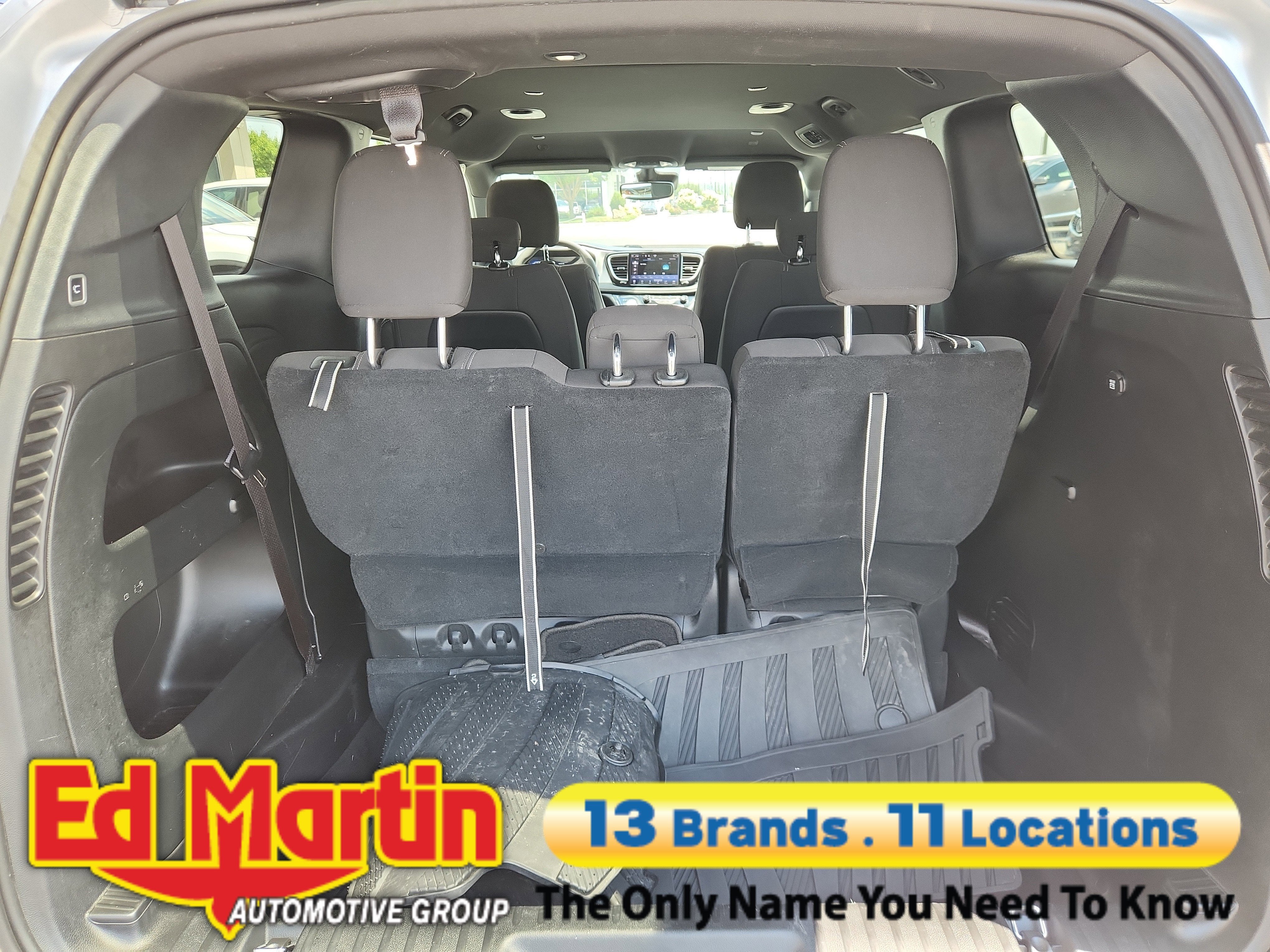 2023 Chrysler Pacifica Touring