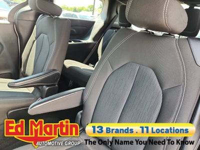 2023 Chrysler Pacifica Touring