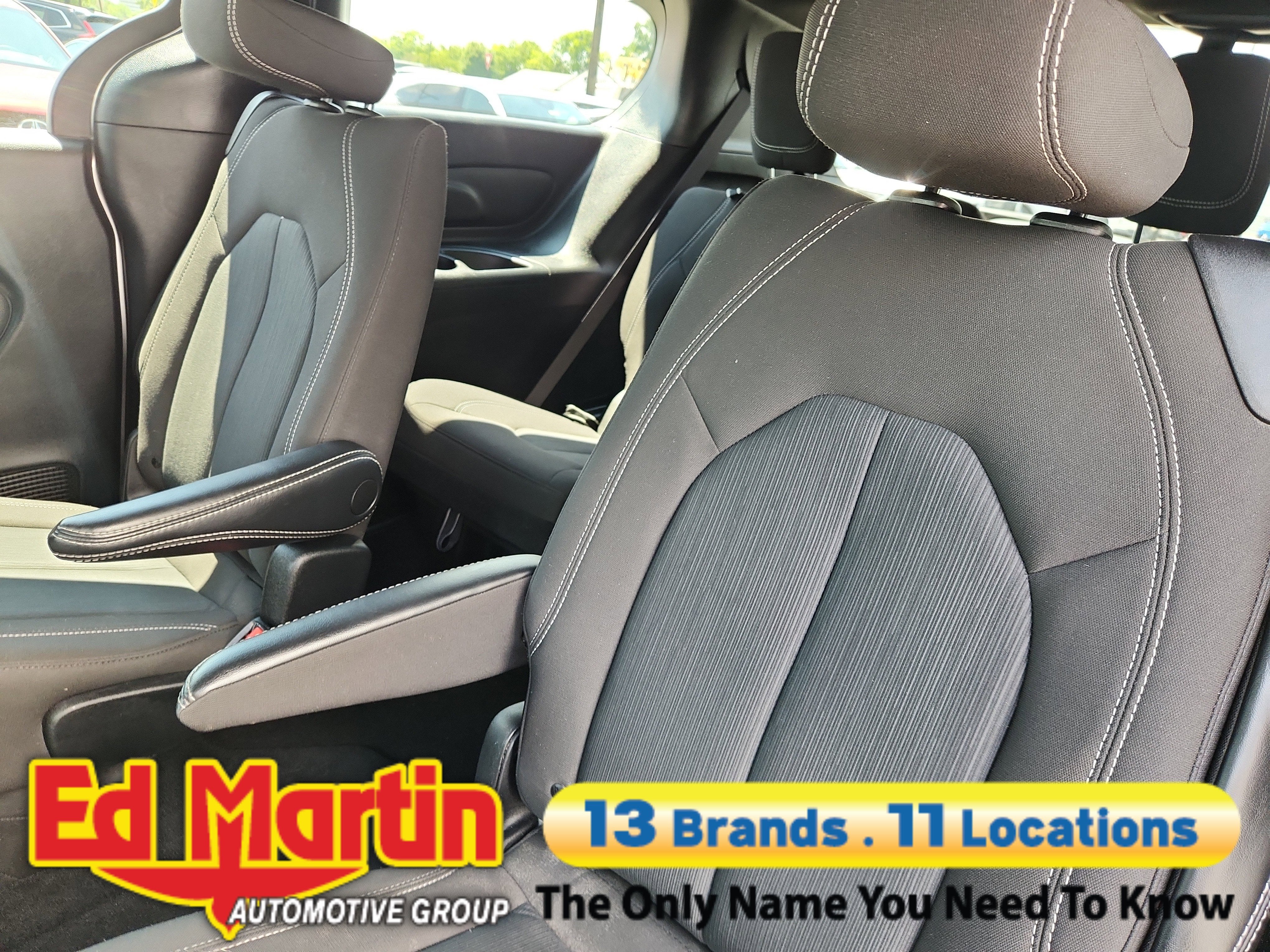 2023 Chrysler Pacifica Touring