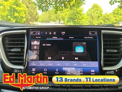 2023 Chrysler Pacifica Touring