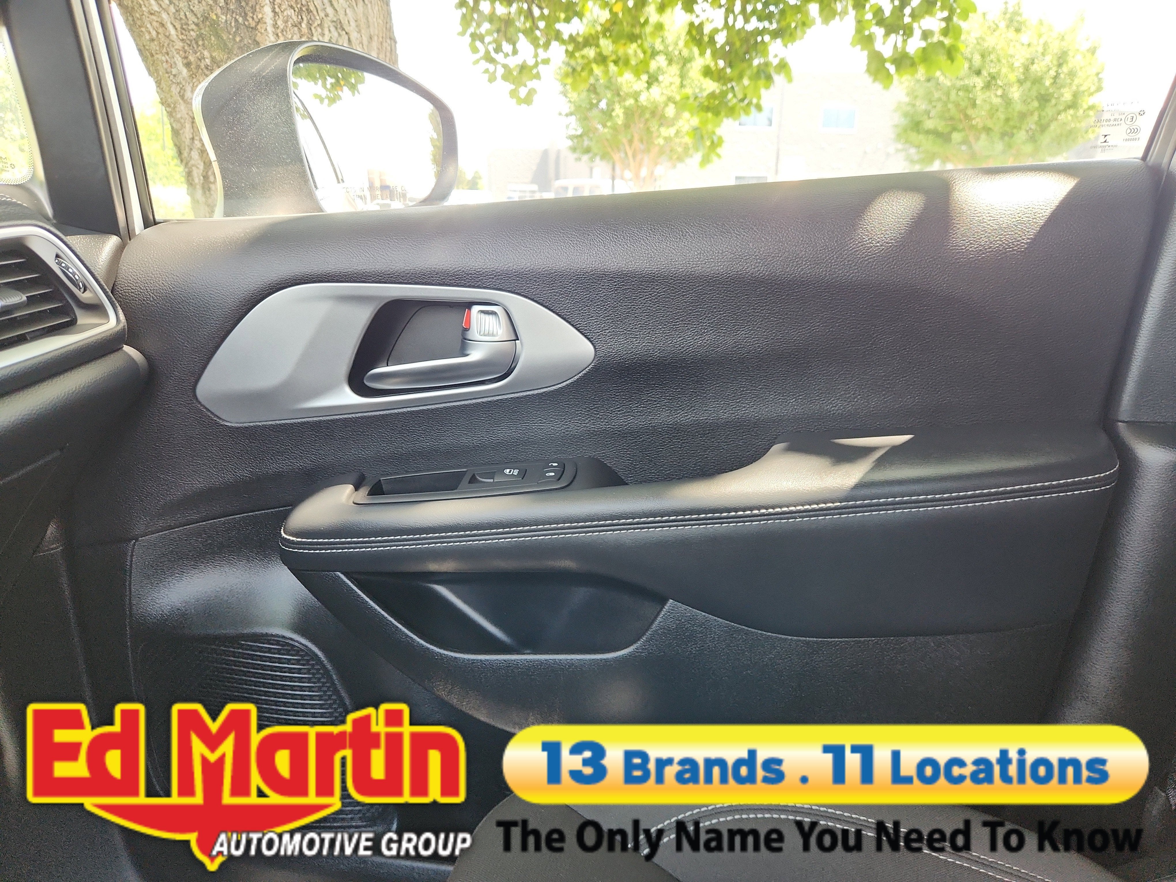 2023 Chrysler Pacifica Touring