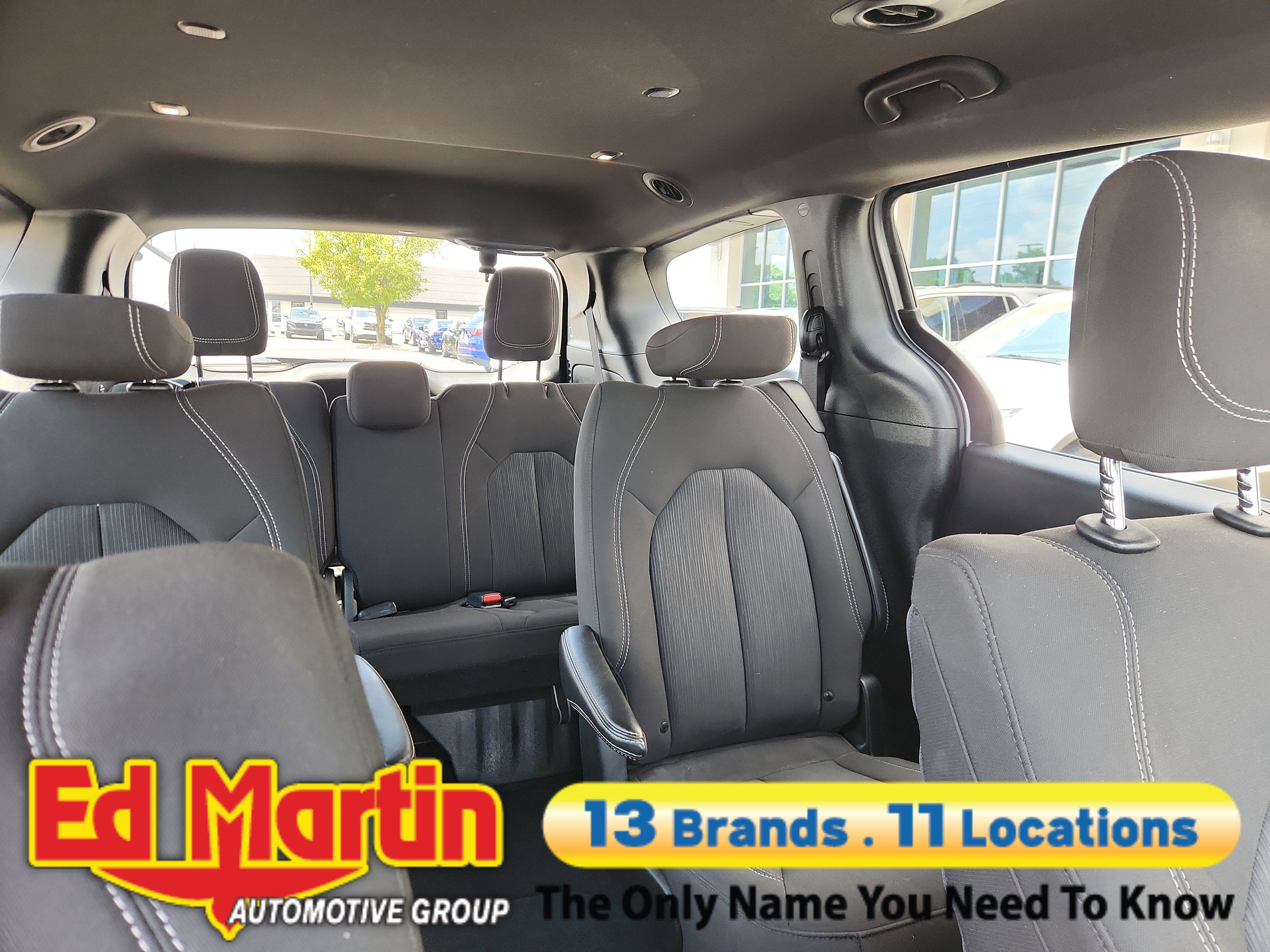 2023 Chrysler Pacifica Touring