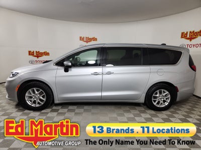 2023 Chrysler Pacifica Touring