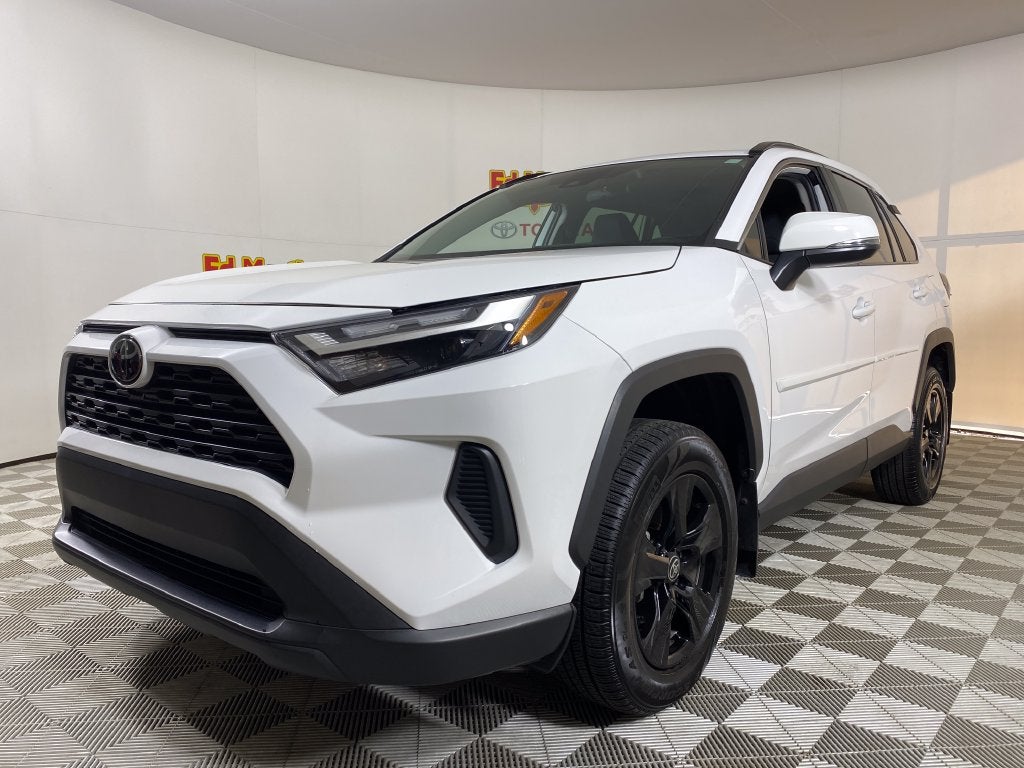 2024 Toyota RAV4 XLE