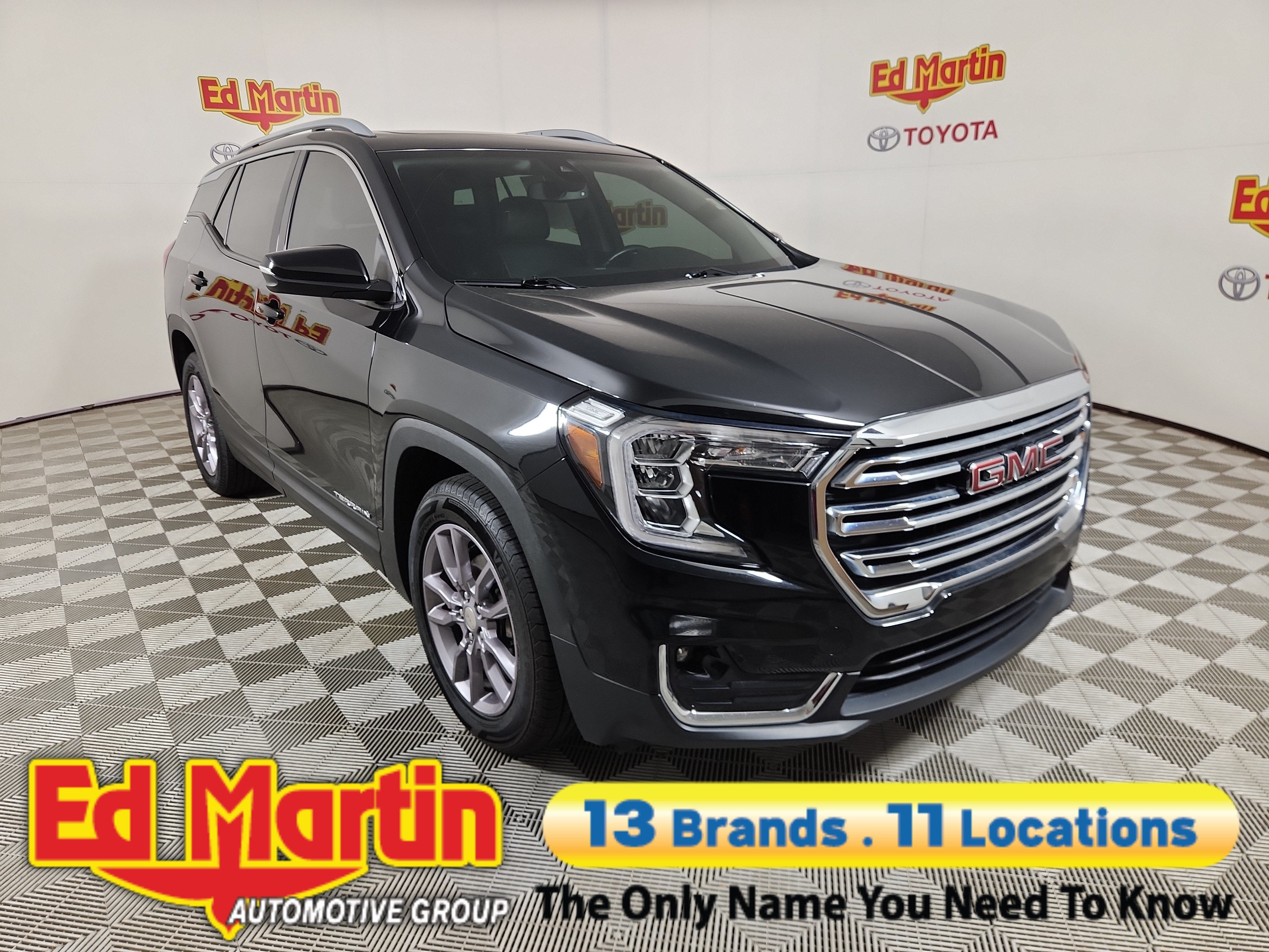 2023 GMC Terrain SLT