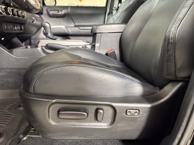 2023 Toyota Tacoma Limited V6